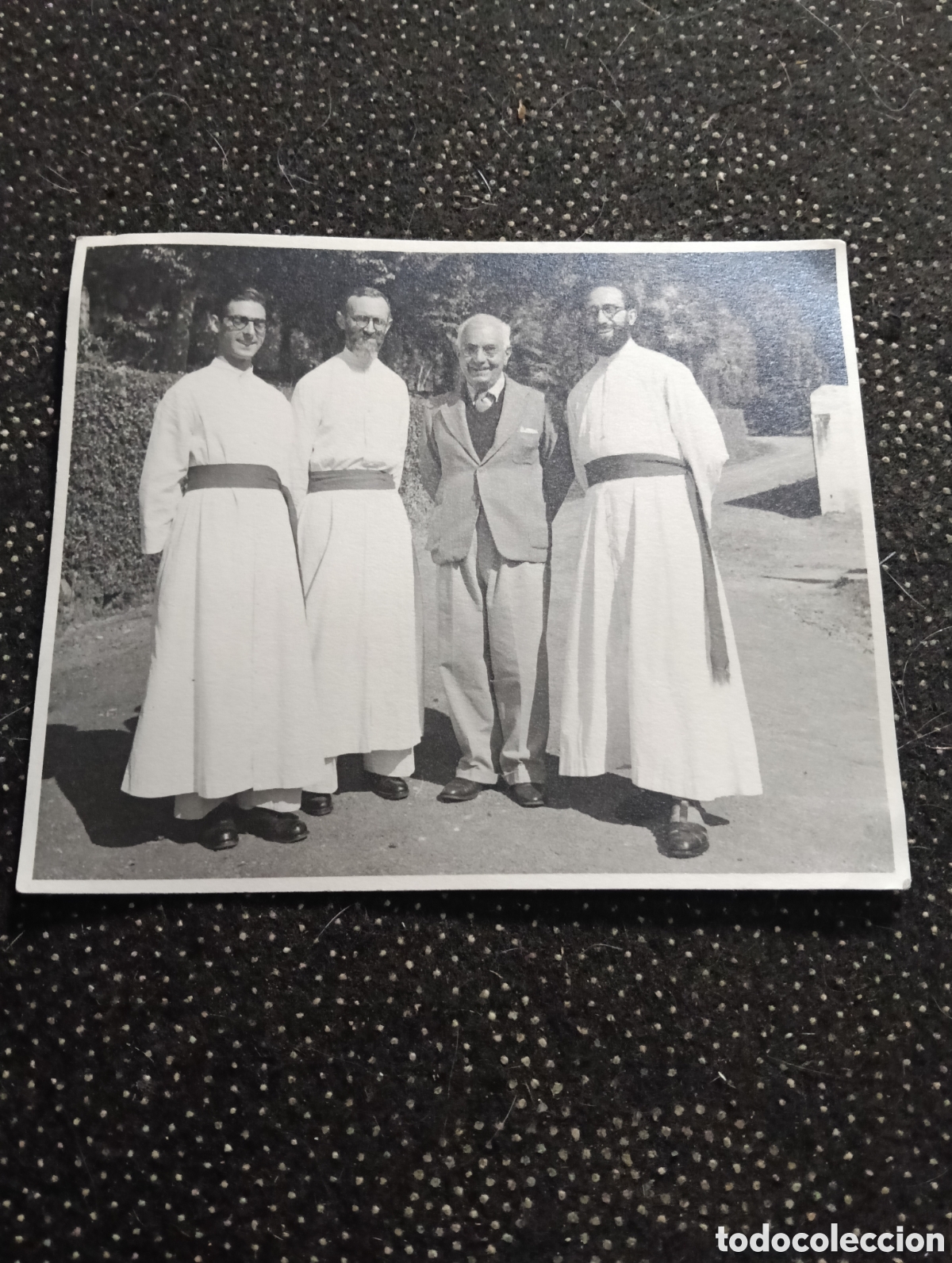 Fotograf&iacute;a antigua: 1951 Fotograf&iacute;a del Director y misioneros en la India