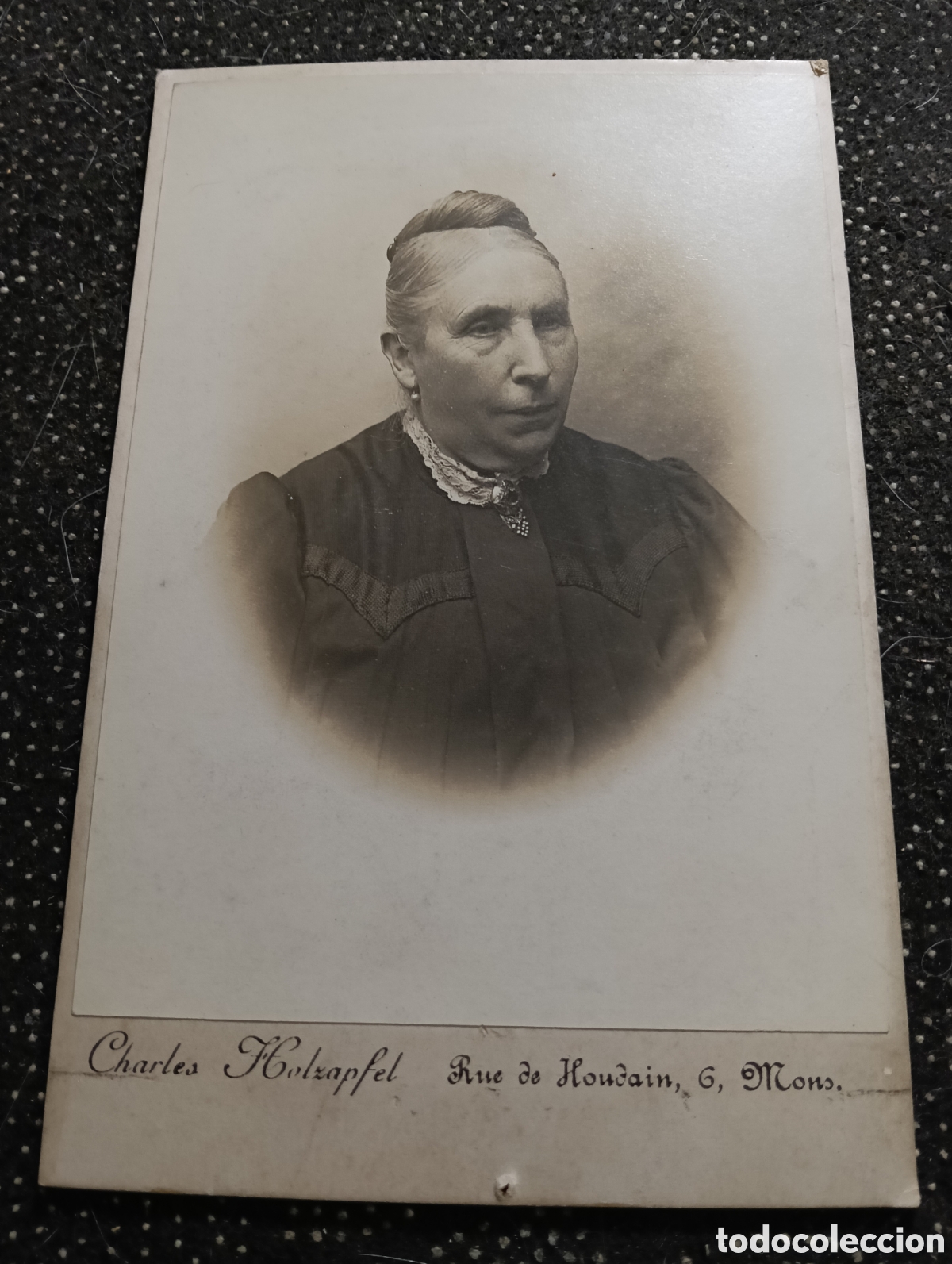 Fotograf&iacute;a antigua: 1880-1900 &Eacute;poca Victoriana Fotograf&iacute;a de una se&ntilde;ora vestida para la ocasi&oacute;n 17 x 11 cm aprox.