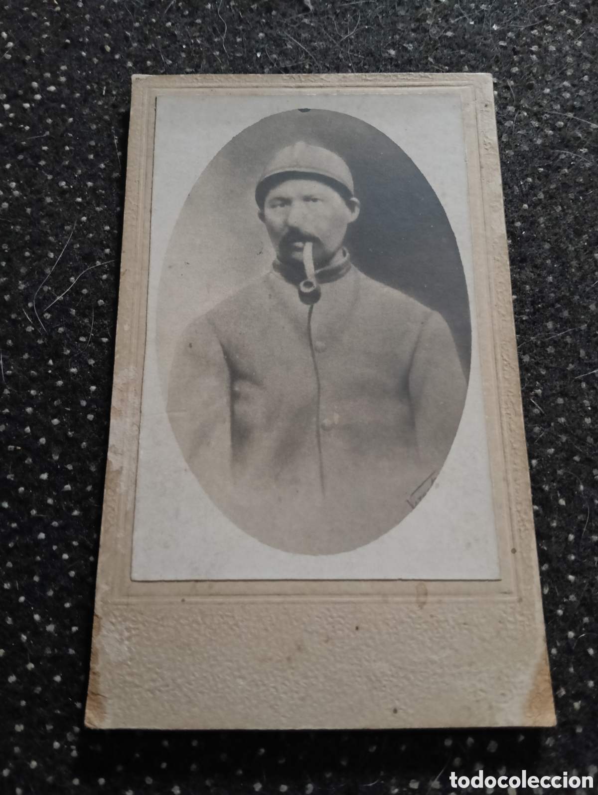 Fotograf&iacute;a antigua: 1880-1900 &Eacute;poca Victoriana Fotograf&iacute;a de un se&ntilde;or fumando en pipa 10,5 x 6,5 cm aprox.
