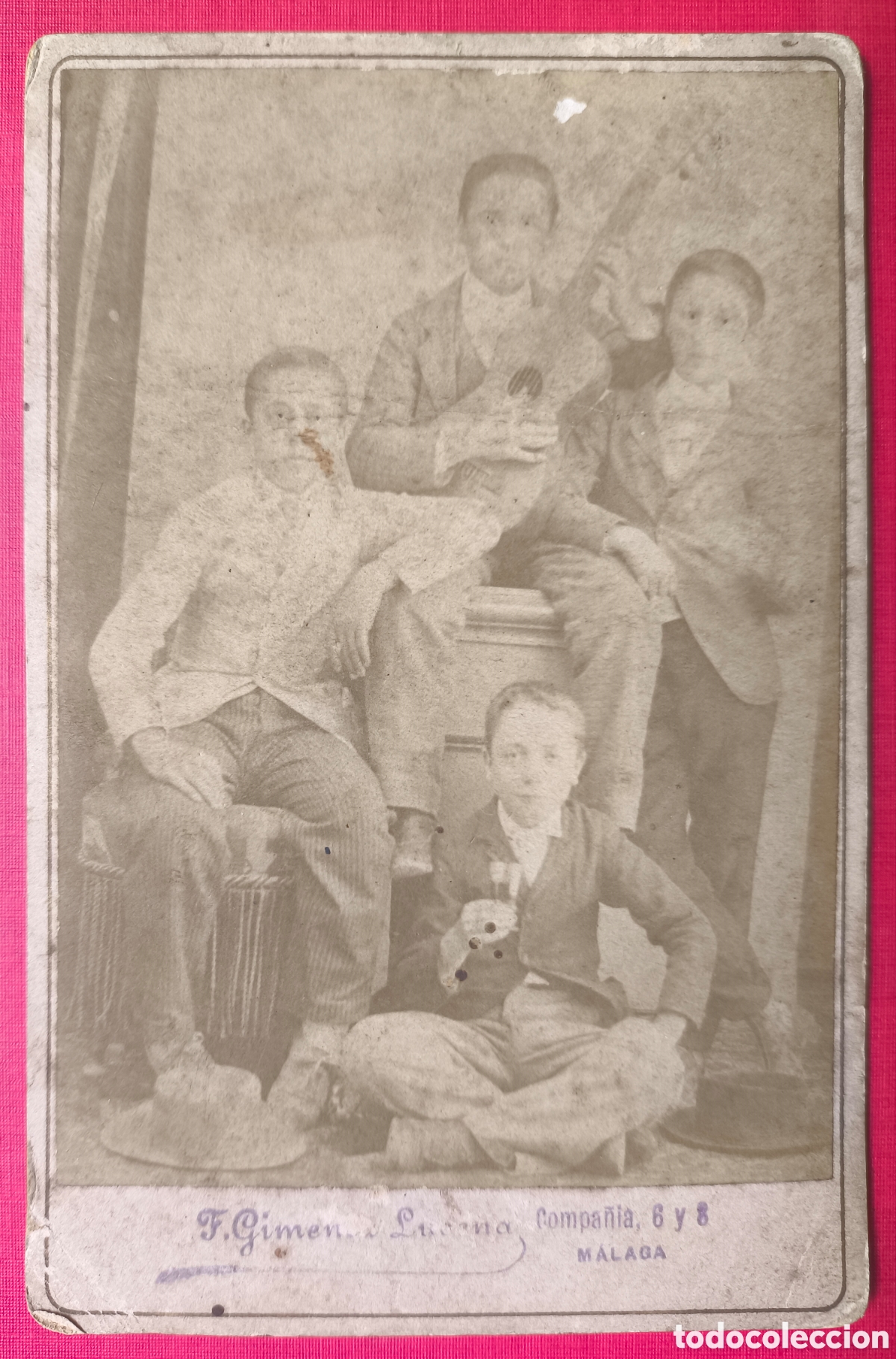 Fotograf&iacute;a antigua: FOTOGRAF&Iacute;A ALB&Uacute;MINA RETRATO DE ESTUDIO NI&Ntilde;OS HERMANOS FOT&Oacute;GRAFO F. GIM&Eacute;NEZ LUCENA M&Aacute;LAGA C. 1925