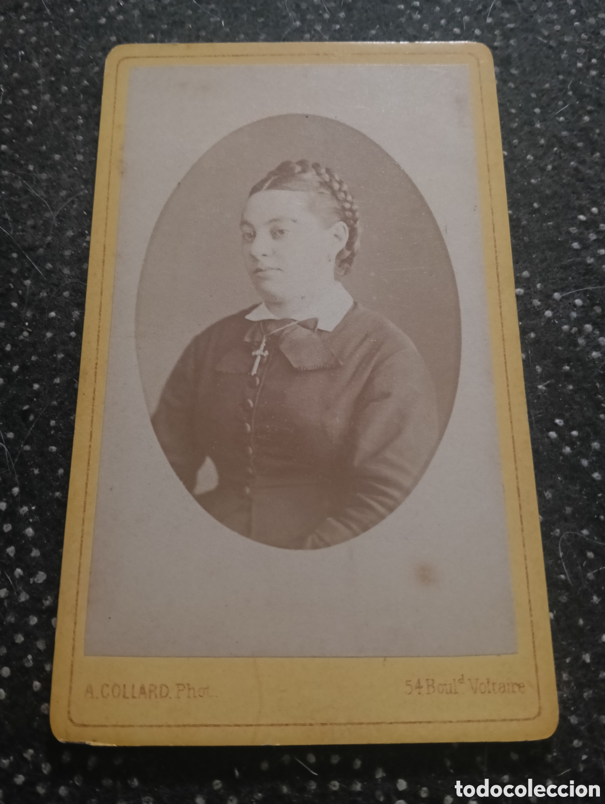 Fotograf&iacute;a antigua: 1865-1910 Fotograf&iacute;a Victoriana en cart&oacute;n de una se&ntilde;ora mide 11 x 6,5 aprox.