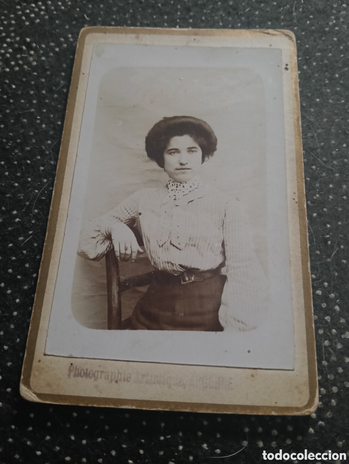 Fotograf&iacute;a antigua: 1865-1910 Fotograf&iacute;a Victoriana en cart&oacute;n de una se&ntilde;ora mide 11 x 6,5 aprox.