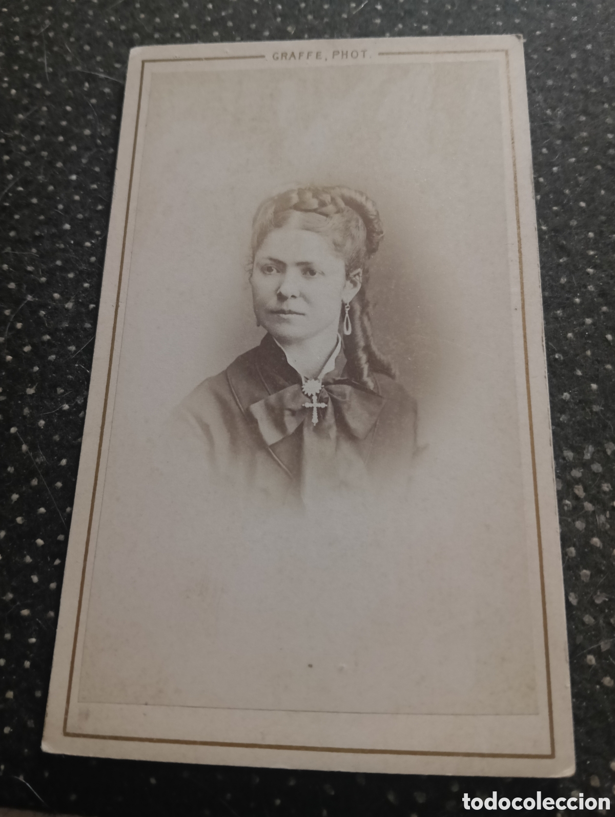 Fotograf&iacute;a antigua: 1865-1910 Fotograf&iacute;a Victoriana en cart&oacute;n de una se&ntilde;ora mide 11 x 6,5 aprox.