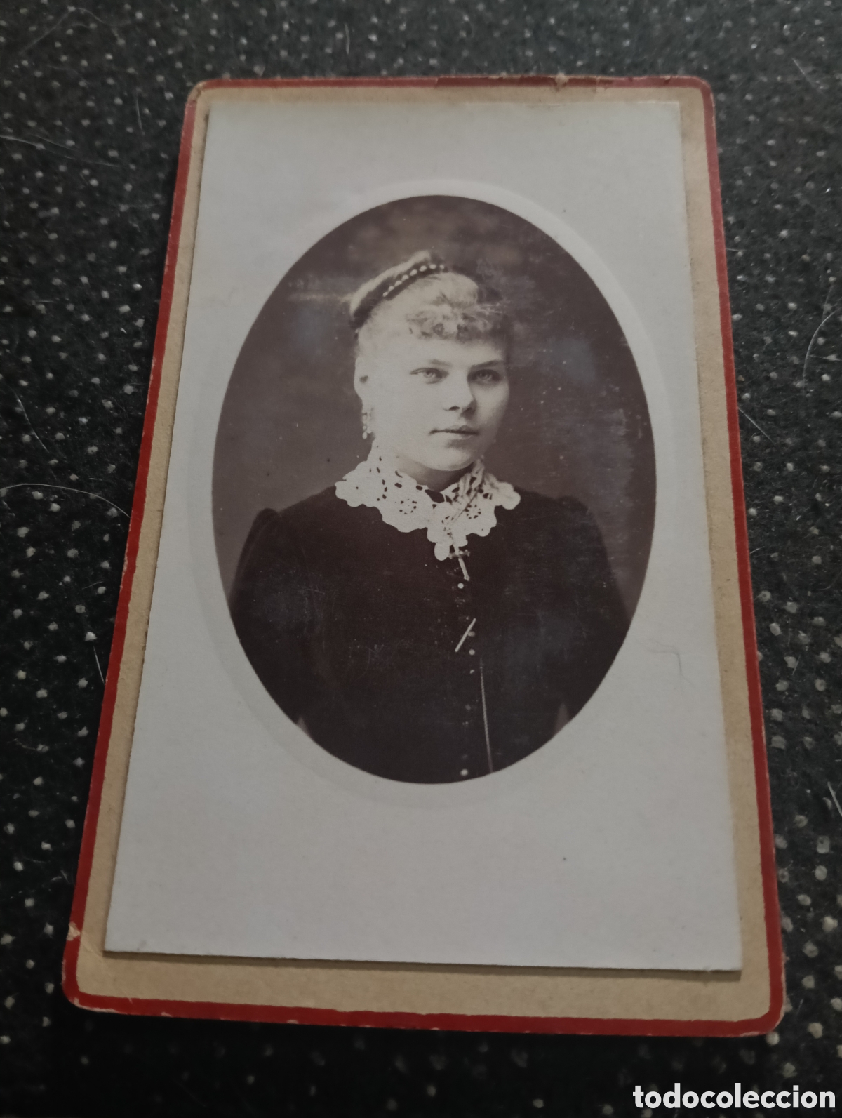 Fotograf&iacute;a antigua: 1865-1910 Fotograf&iacute;a Victoriana en cart&oacute;n de una se&ntilde;ora mide 11 x 6,5 aprox.