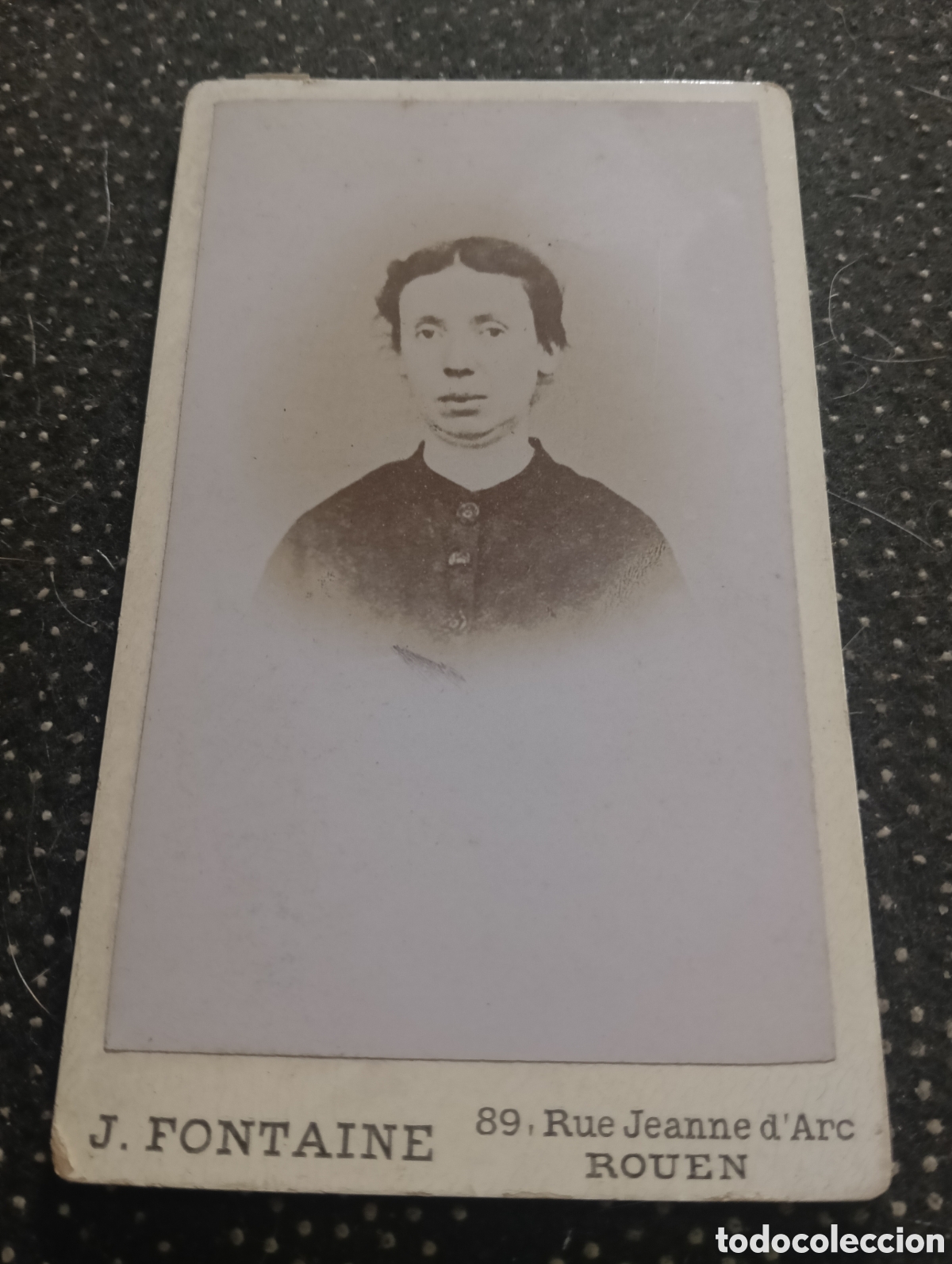 Fotograf&iacute;a antigua: 1865-1910 Fotograf&iacute;a Victoriana en cart&oacute;n de una se&ntilde;ora mide 11 x 6,5 aprox.