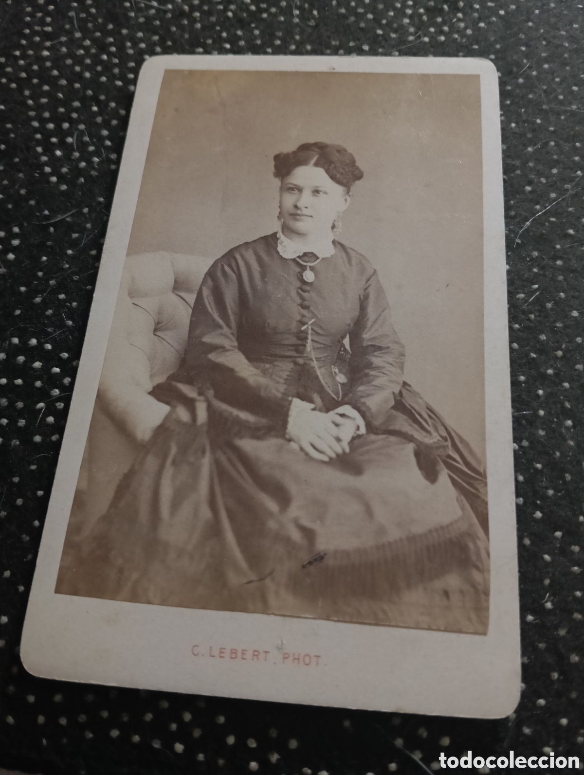 Fotograf&iacute;a antigua: 1865-1910 Fotograf&iacute;a Victoriana en cart&oacute;n de una se&ntilde;ora mide 11 x 6,5 aprox.