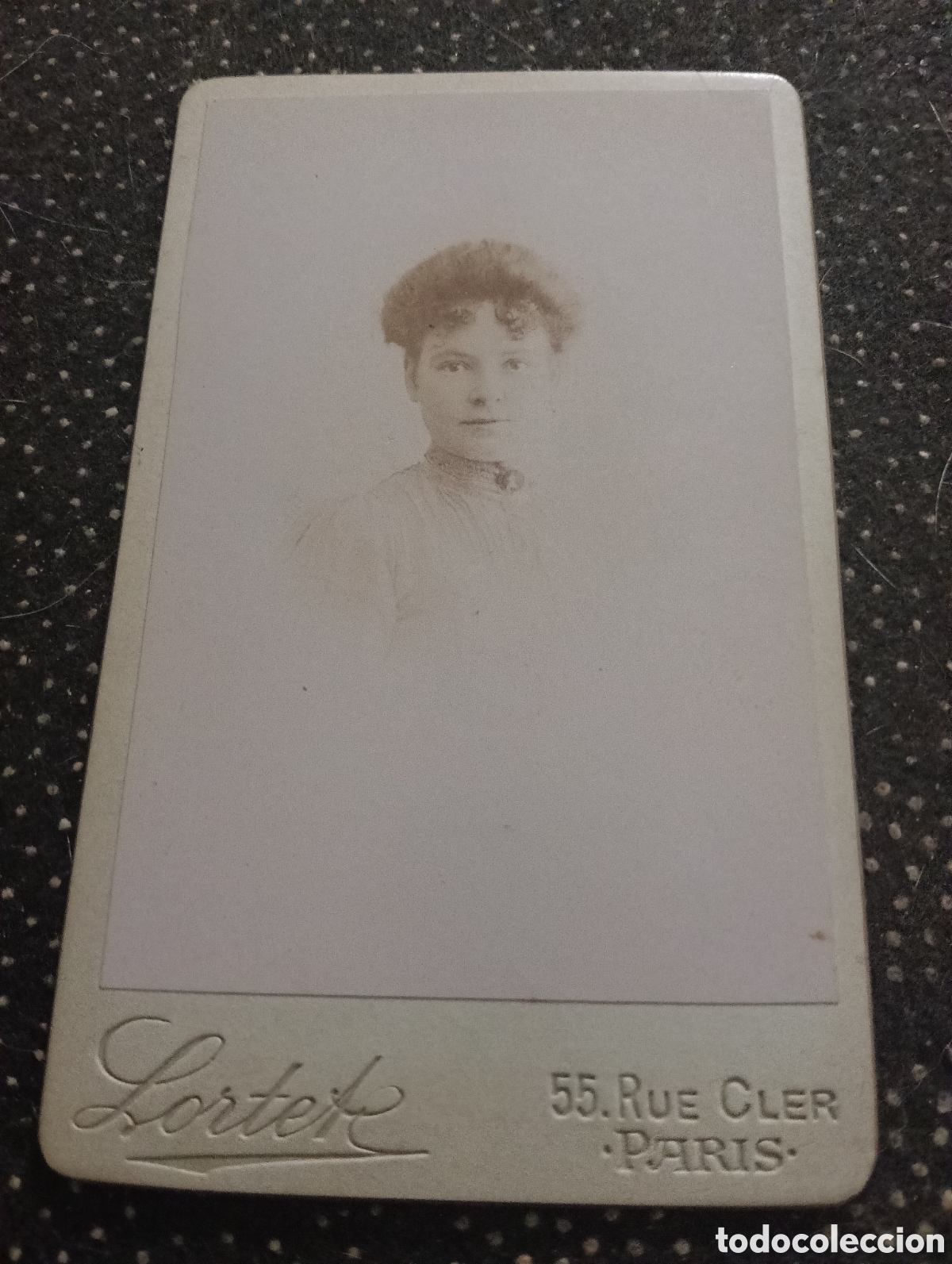Fotograf&iacute;a antigua: 1865-1910 Fotograf&iacute;a Victoriana en cart&oacute;n de una se&ntilde;ora mide 11 x 6,5 aprox.