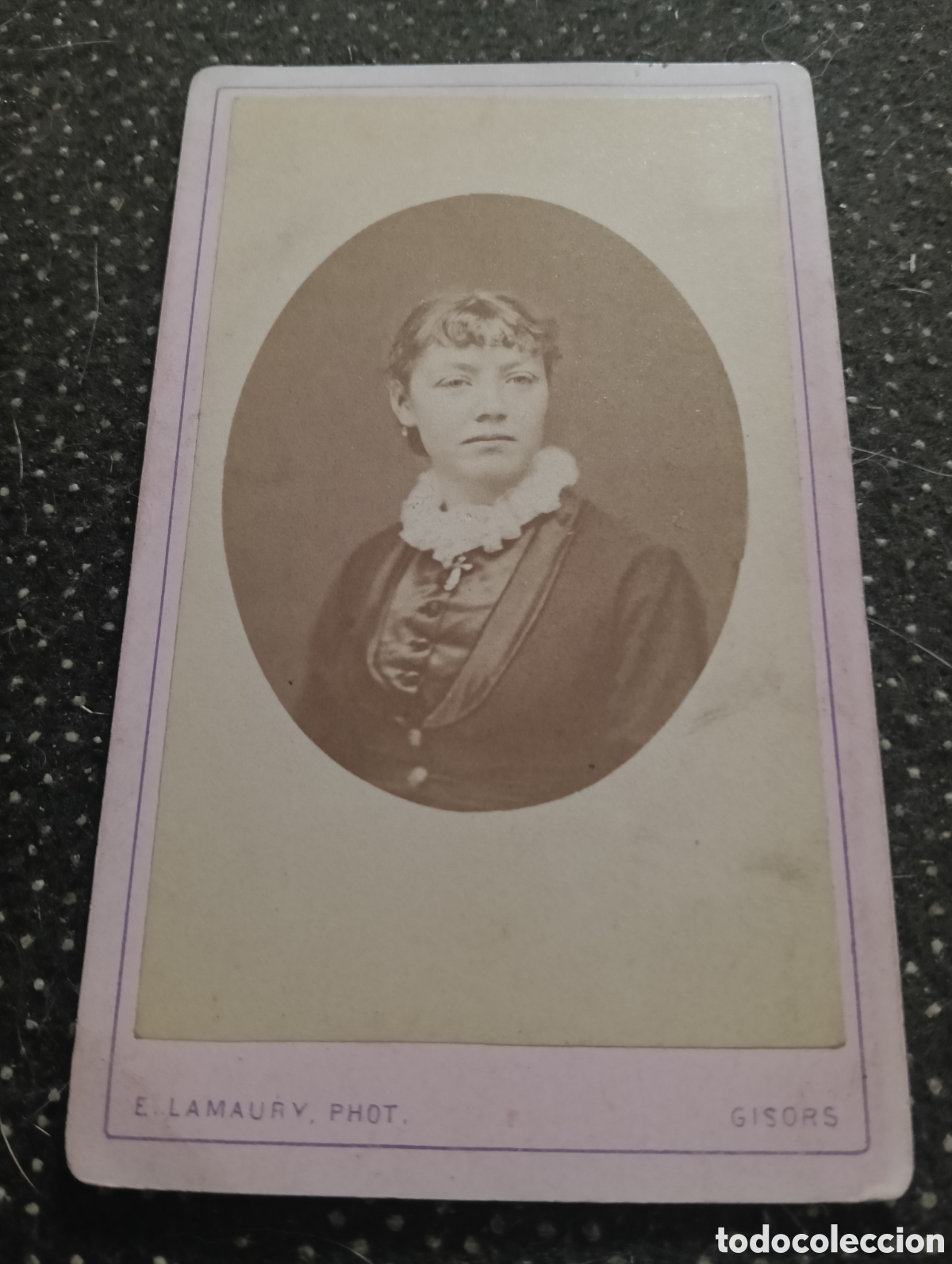 Fotograf&iacute;a antigua: 1865-1910 Fotograf&iacute;a Victoriana en cart&oacute;n de una se&ntilde;ora mide 11 x 6,5 aprox.