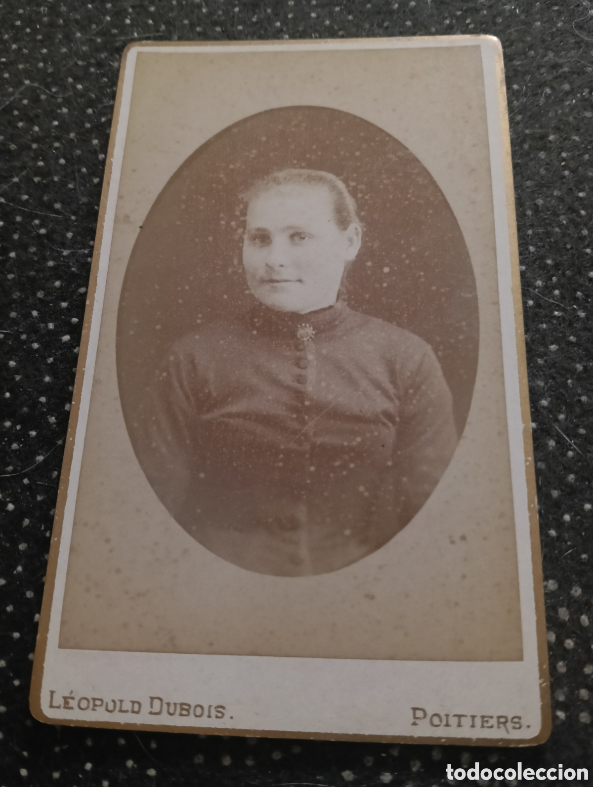 Fotograf&iacute;a antigua: 1865-1910 Fotograf&iacute;a Victoriana en cart&oacute;n de una se&ntilde;ora mide 11 x 6,5 aprox.