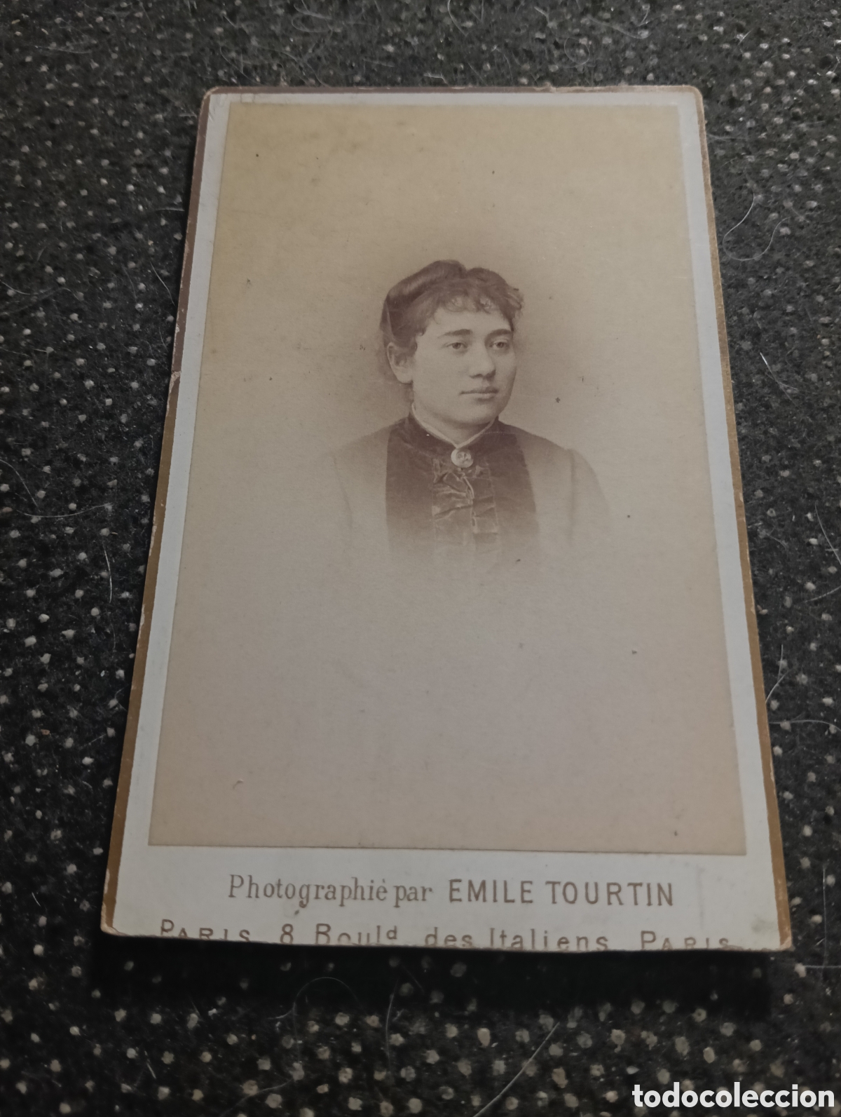 Fotograf&iacute;a antigua: 1865-1910 Fotograf&iacute;a Victoriana en cart&oacute;n de una se&ntilde;ora mide 11 x 6,5 aprox.