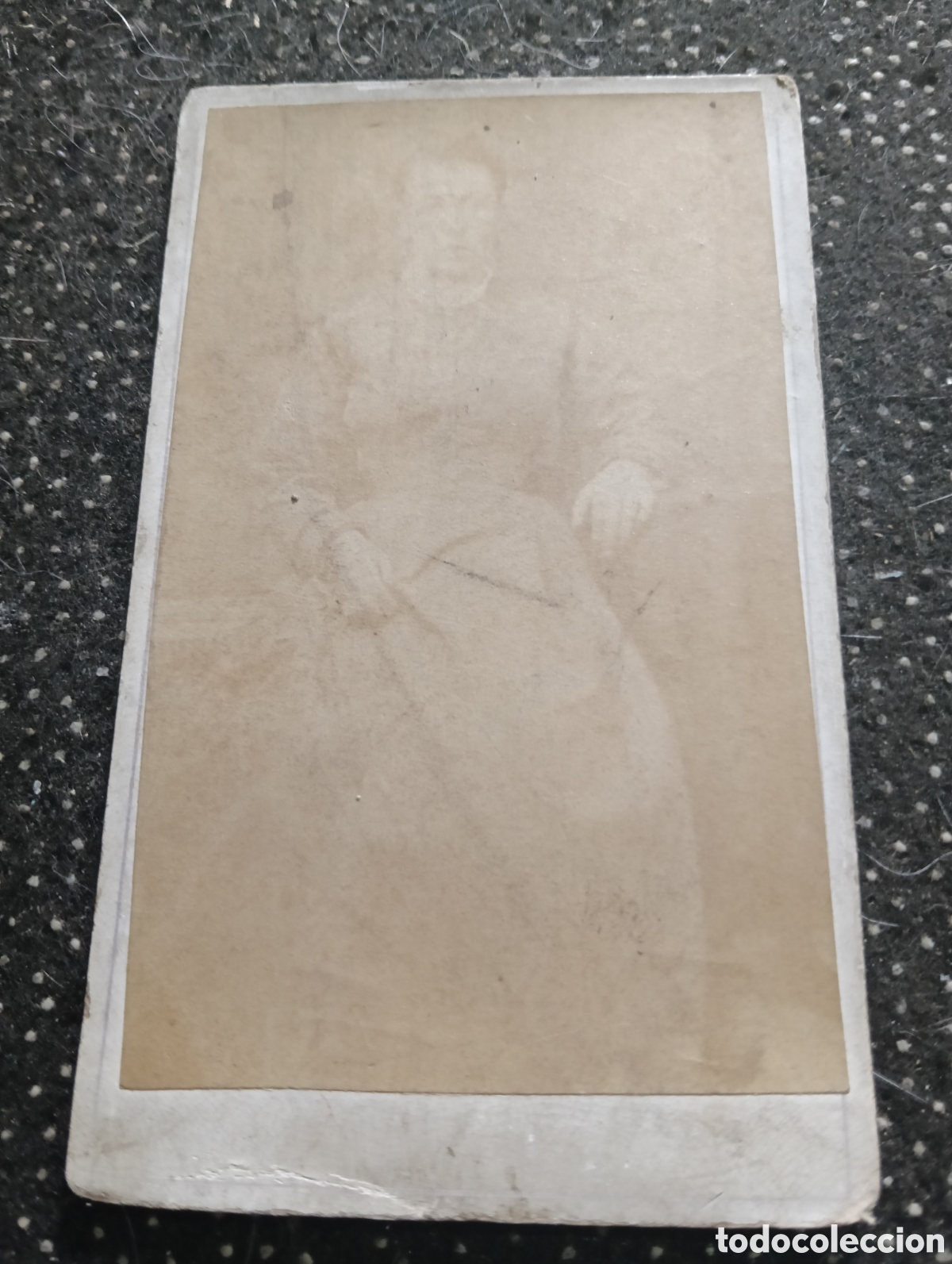 Fotograf&iacute;a antigua: 1865-1910 Fotograf&iacute;a Victoriana en cart&oacute;n de una se&ntilde;ora mide 11 x 6,5 aprox.