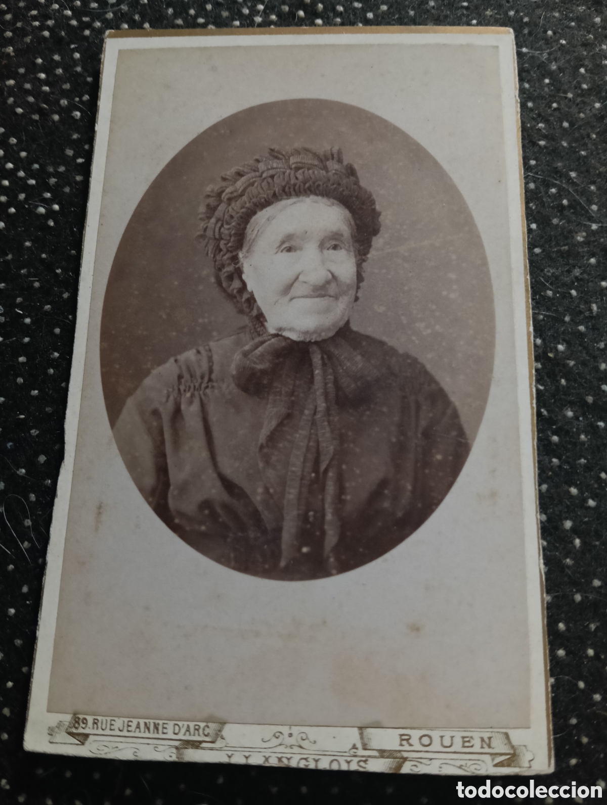 Fotograf&iacute;a antigua: 1865-1910 Fotograf&iacute;a Victoriana en cart&oacute;n de una se&ntilde;ora mide 11 x 6,5 aprox.