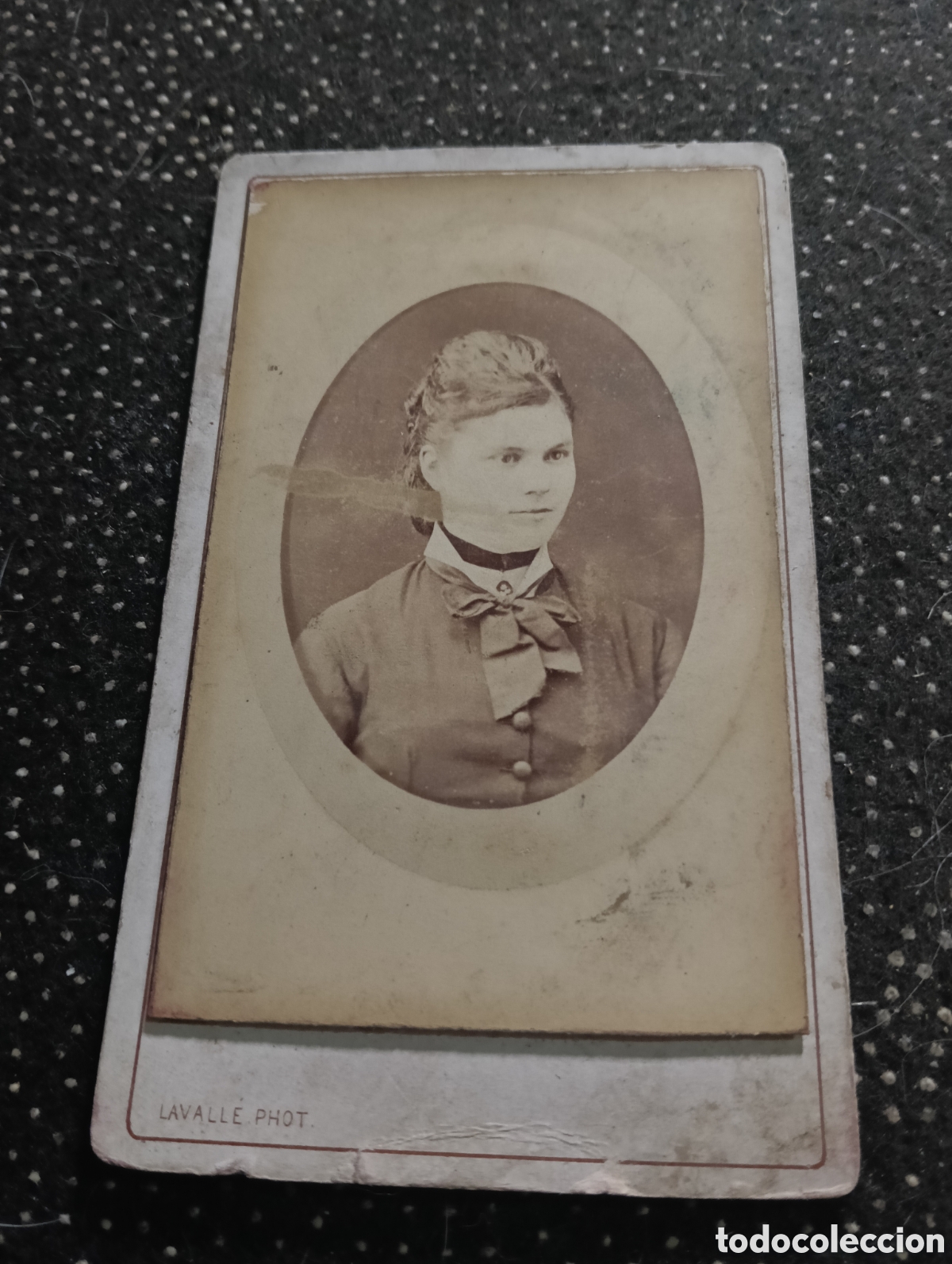 Fotograf&iacute;a antigua: 1865-1910 Fotograf&iacute;a Victoriana en cart&oacute;n de una se&ntilde;ora mide 11 x 6,5 aprox.
