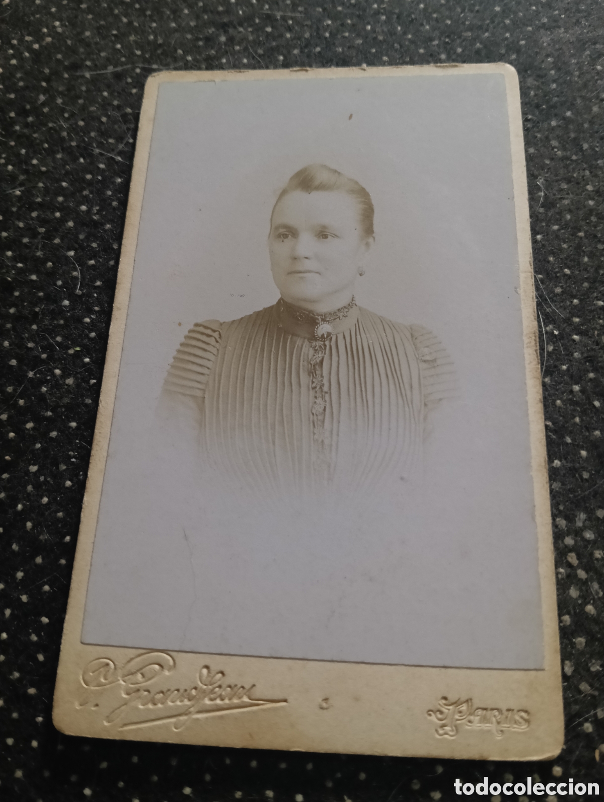 Fotograf&iacute;a antigua: 1865-1910 Fotograf&iacute;a Victoriana en cart&oacute;n de una se&ntilde;ora mide 11 x 6,5 aprox.