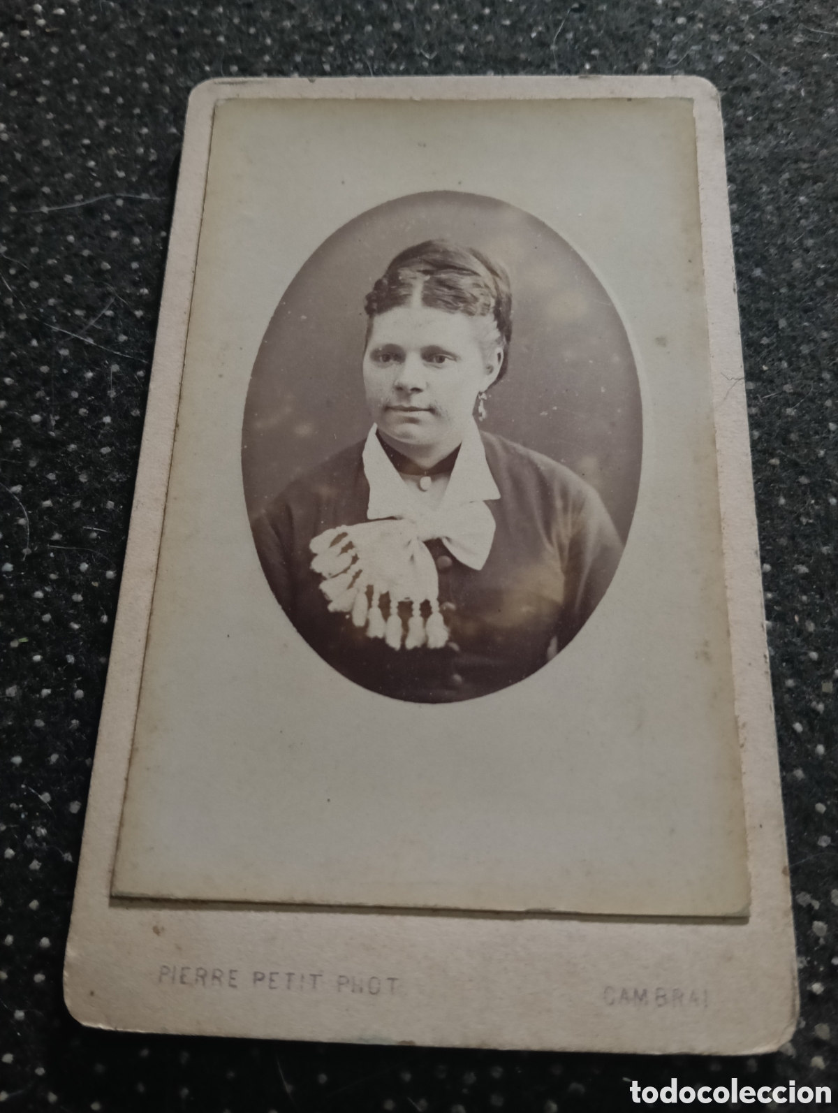 Fotograf&iacute;a antigua: 1865-1910 Fotograf&iacute;a Victoriana en cart&oacute;n de una se&ntilde;ora mide 11 x 6,5 aprox.