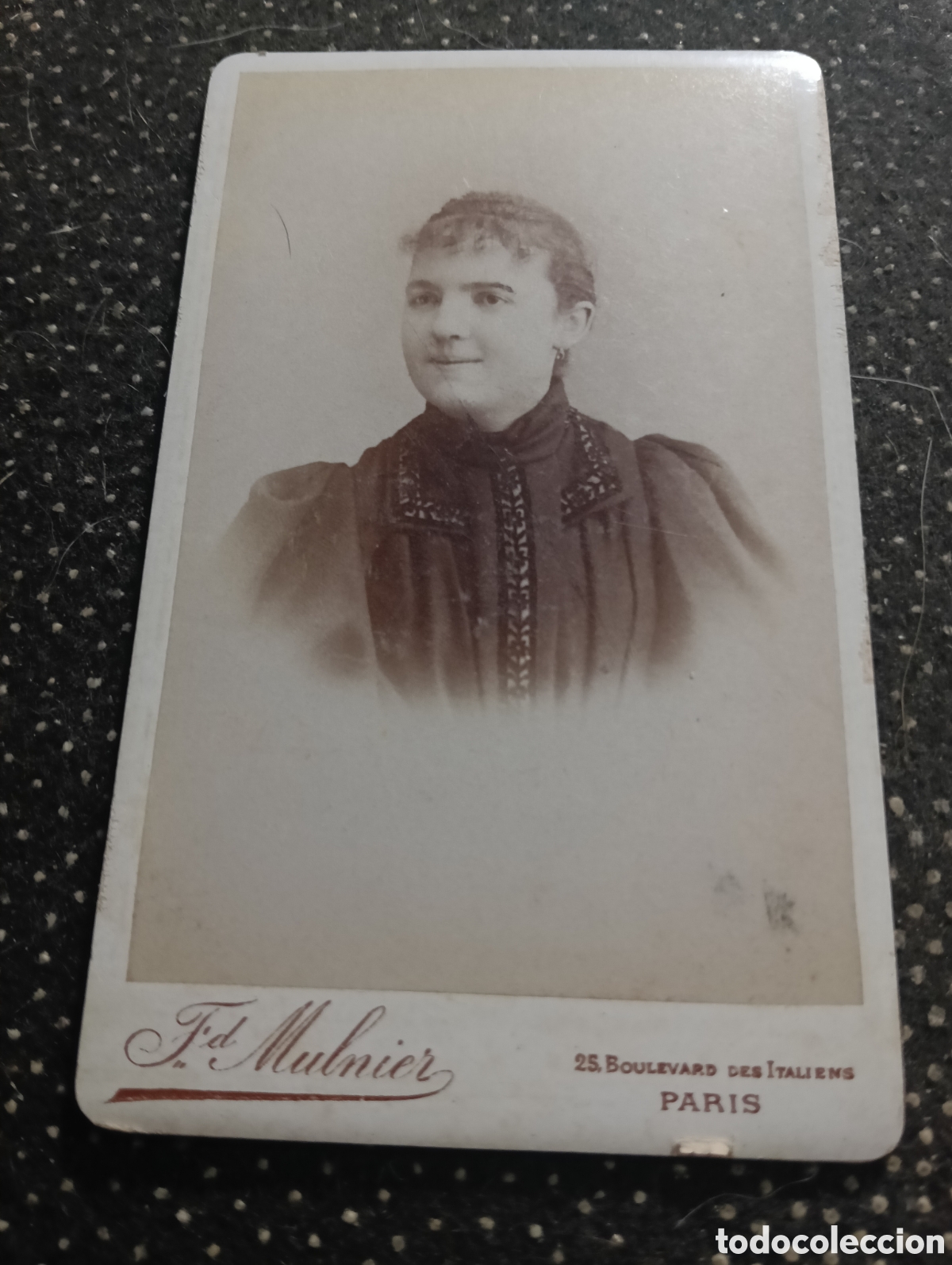 Fotograf&iacute;a antigua: 1865-1910 Fotograf&iacute;a Victoriana en cart&oacute;n de una se&ntilde;ora mide 11 x 6,5 aprox.