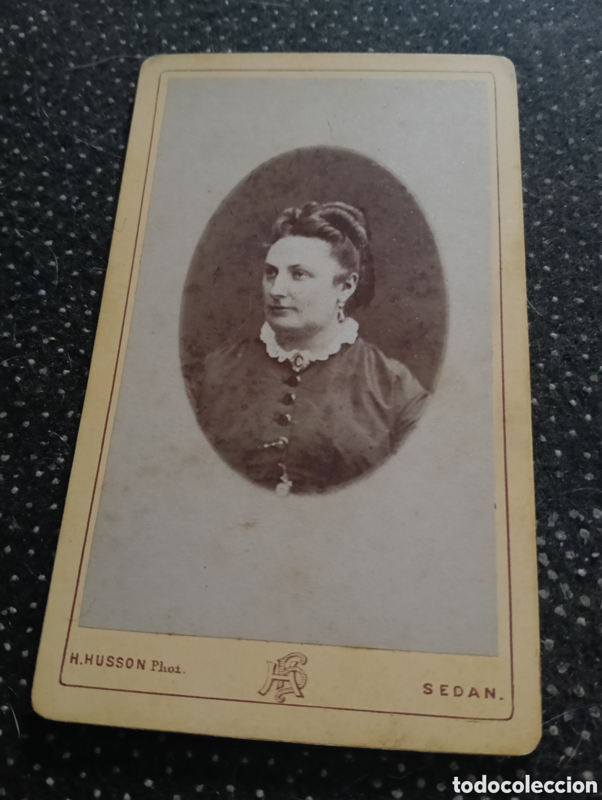 Fotograf&iacute;a antigua: 1865-1910 Fotograf&iacute;a Victoriana en cart&oacute;n de una se&ntilde;ora mide 11 x 6,5 aprox.