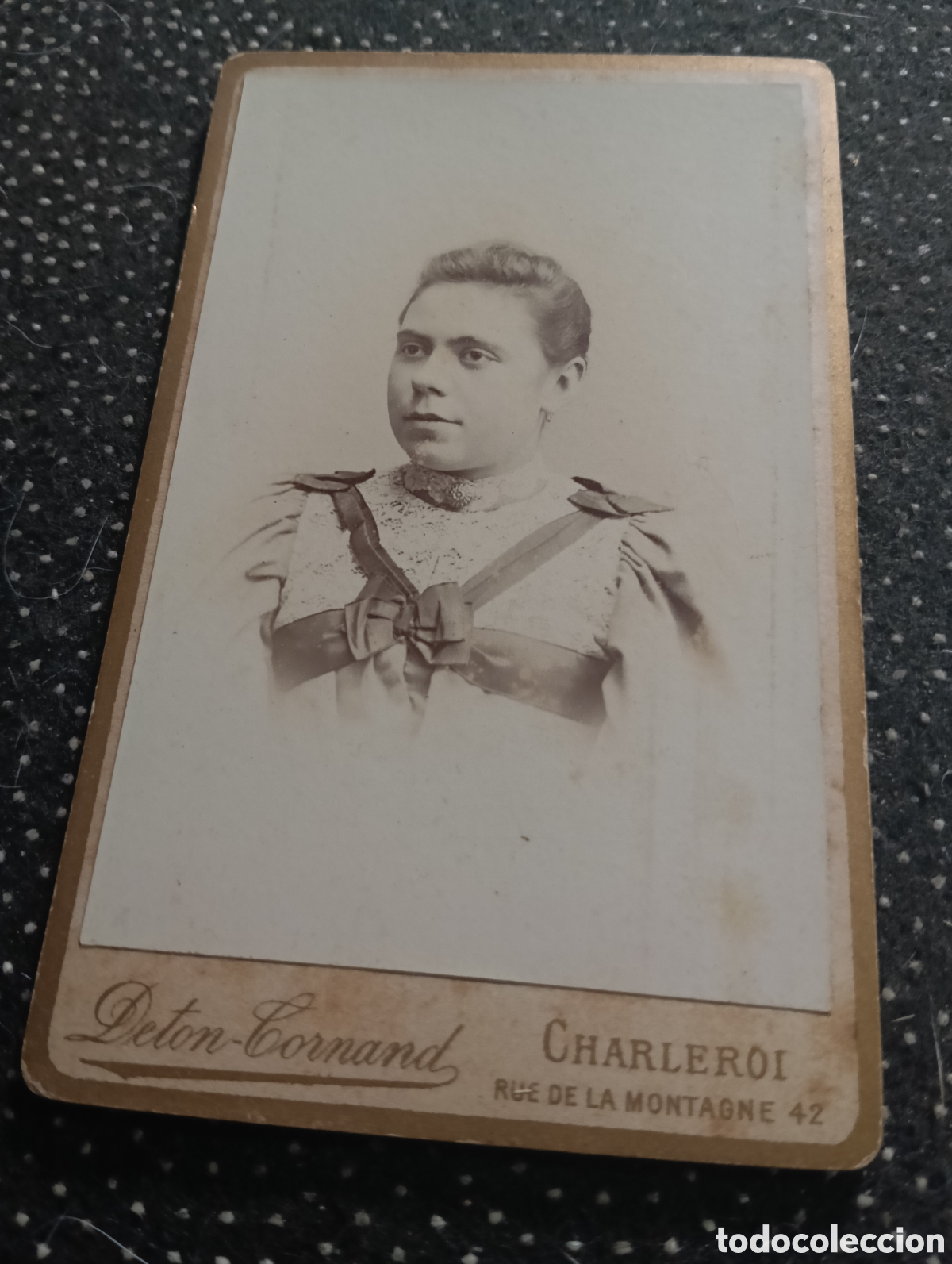 Fotograf&iacute;a antigua: 1865-1910 Fotograf&iacute;a Victoriana en cart&oacute;n de una se&ntilde;ora mide 11 x 6,5 aprox.