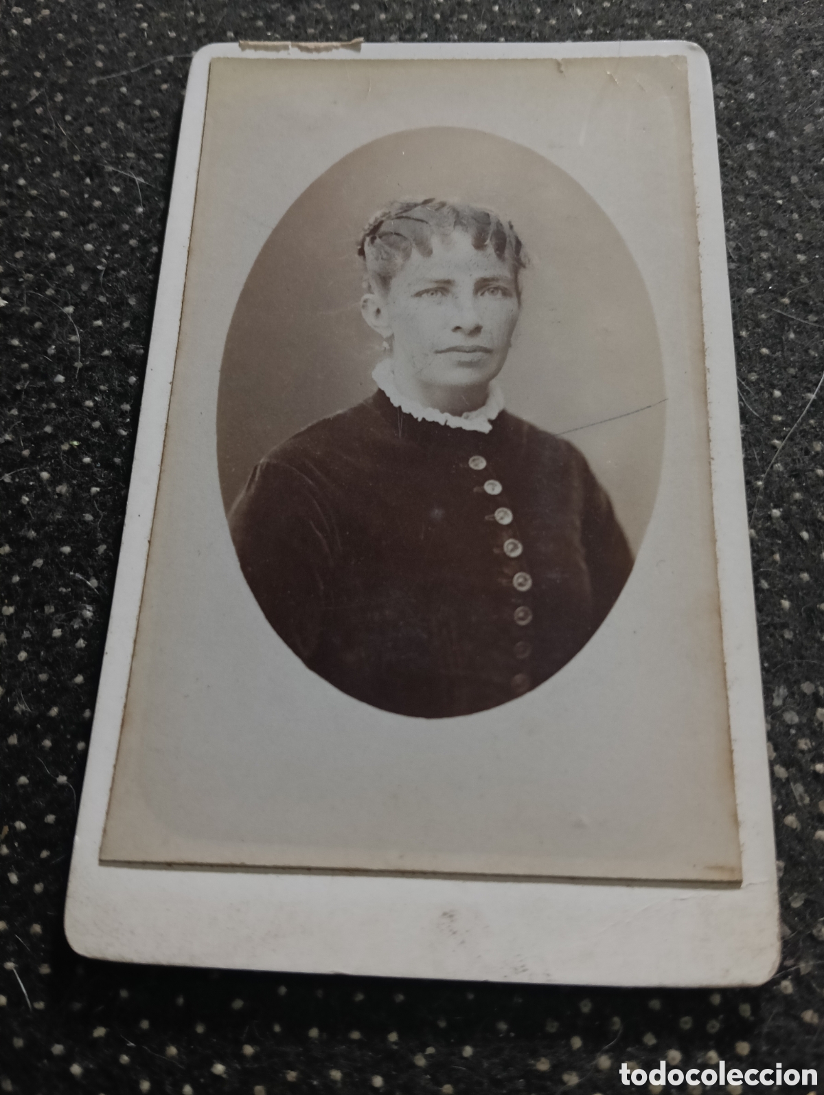 Fotograf&iacute;a antigua: 1865-1910 Fotograf&iacute;a Victoriana en cart&oacute;n de una se&ntilde;ora mide 11 x 6,5 aprox.