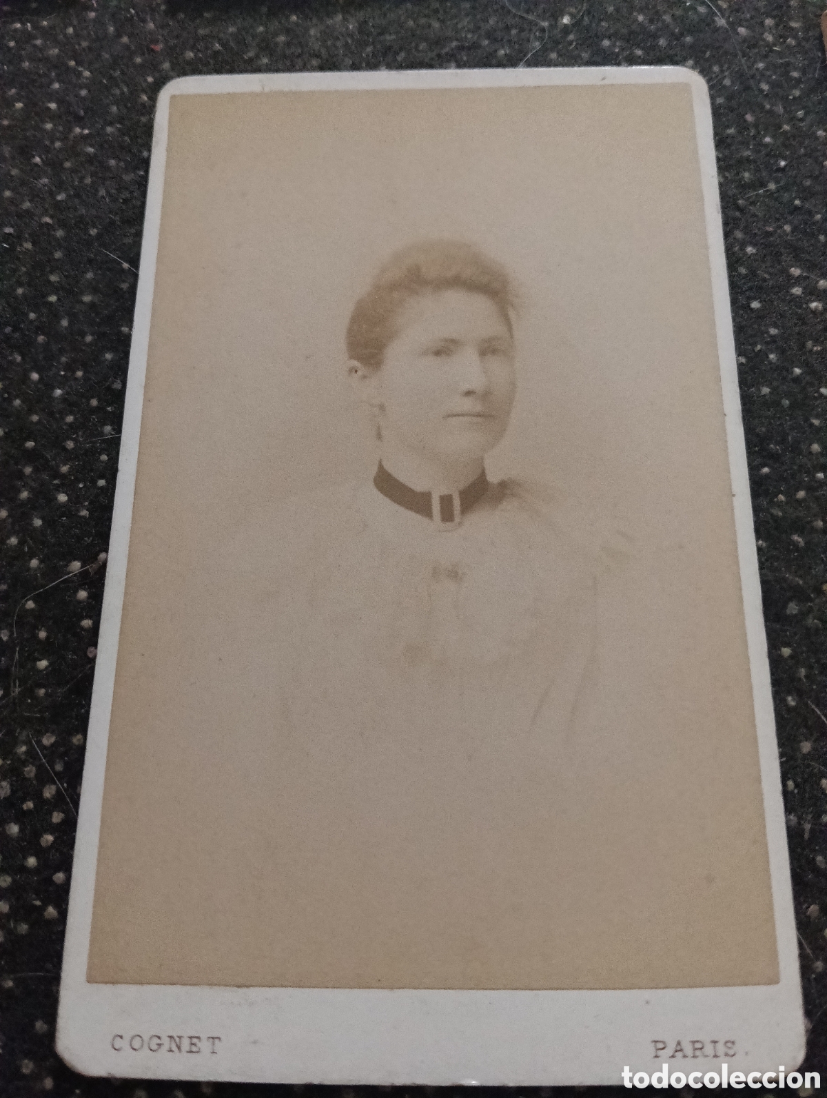 Fotograf&iacute;a antigua: 1865-1910 Fotograf&iacute;a Victoriana en cart&oacute;n de una se&ntilde;ora mide 11 x 6,5 aprox.