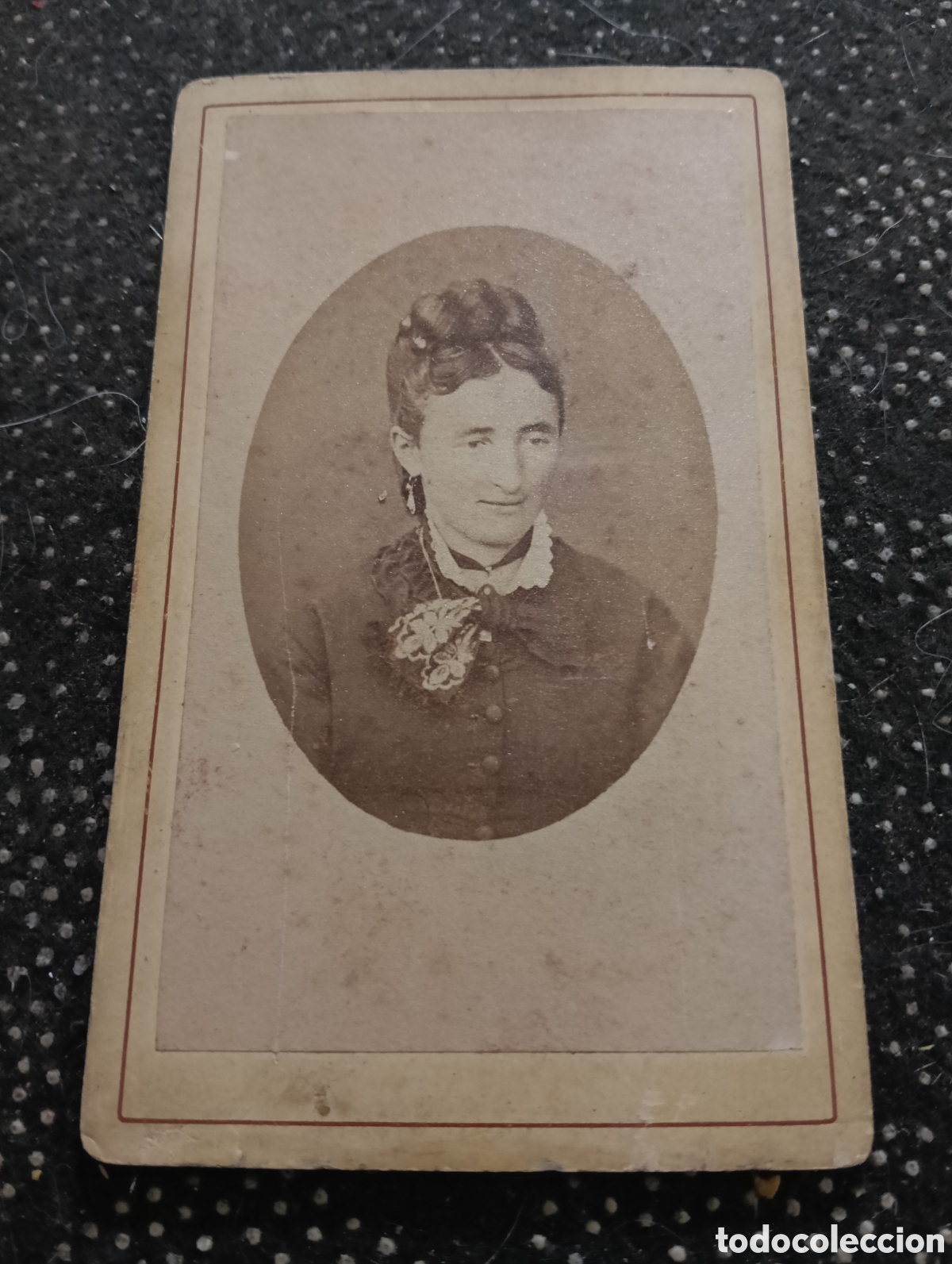 Fotograf&iacute;a antigua: 1865-1910 Fotograf&iacute;a Victoriana en cart&oacute;n de una se&ntilde;ora mide 11 x 6,5 aprox.