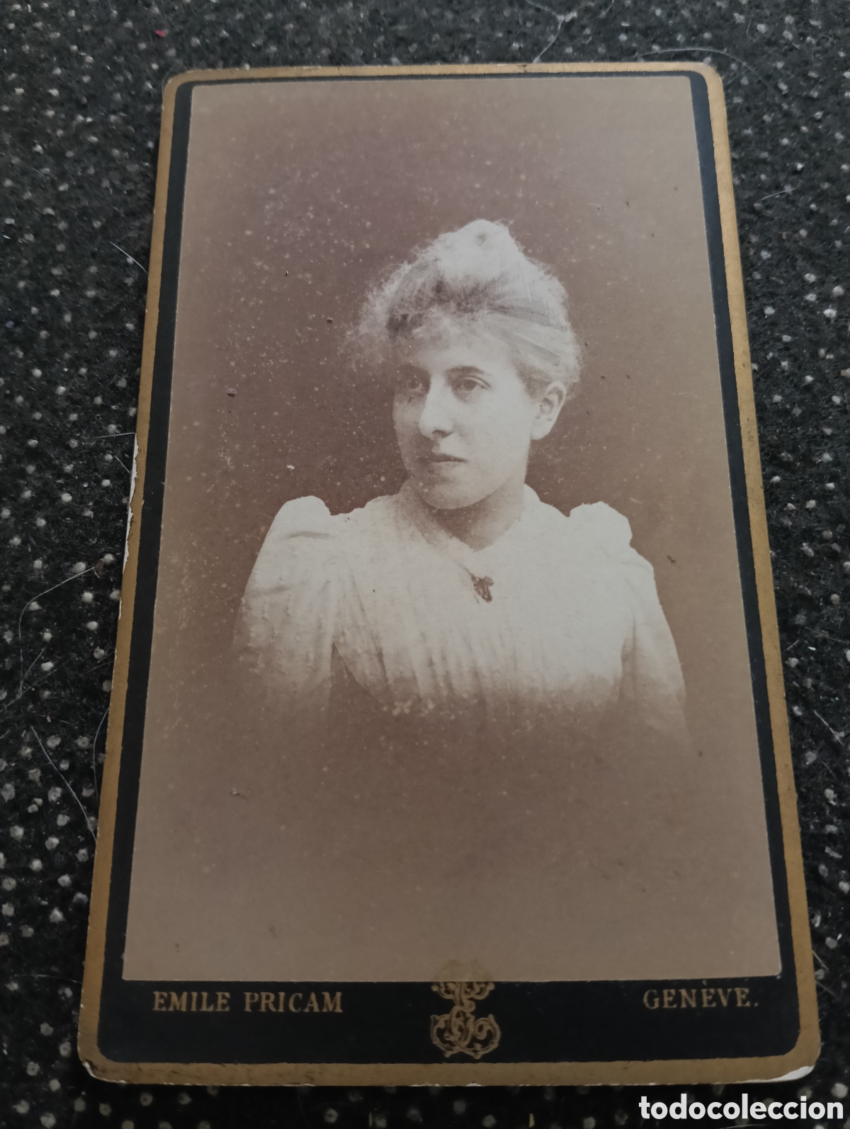 Fotograf&iacute;a antigua: 1865-1910 Fotograf&iacute;a Victoriana en cart&oacute;n de una se&ntilde;ora mide 11 x 6,5 aprox.
