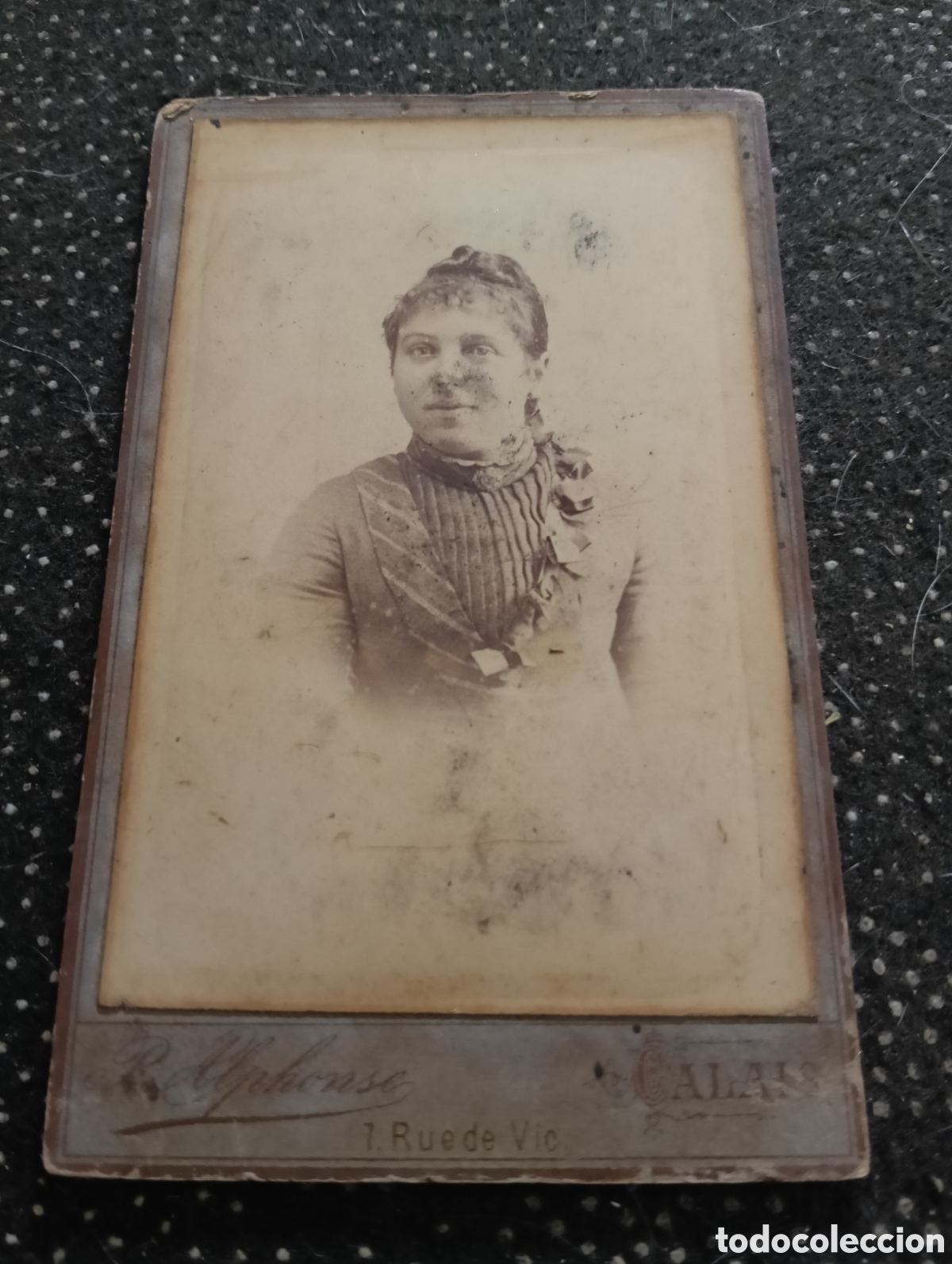 Fotograf&iacute;a antigua: 1865-1910 Fotograf&iacute;a Victoriana en cart&oacute;n de una se&ntilde;ora mide 11 x 6,5 aprox.