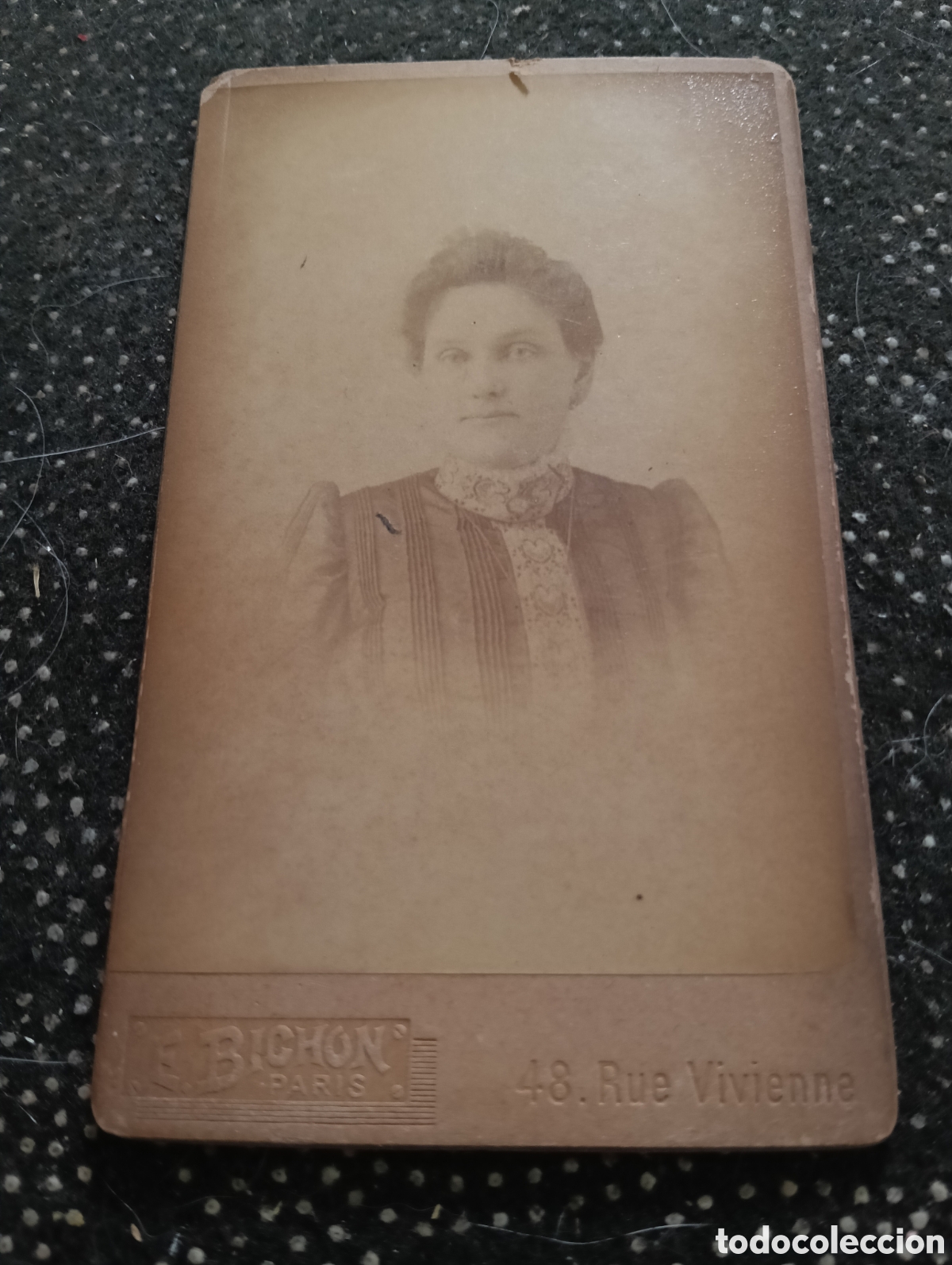 Fotograf&iacute;a antigua: 1865-1910 Fotograf&iacute;a Victoriana en cart&oacute;n de una se&ntilde;ora mide 11 x 6,5 aprox.