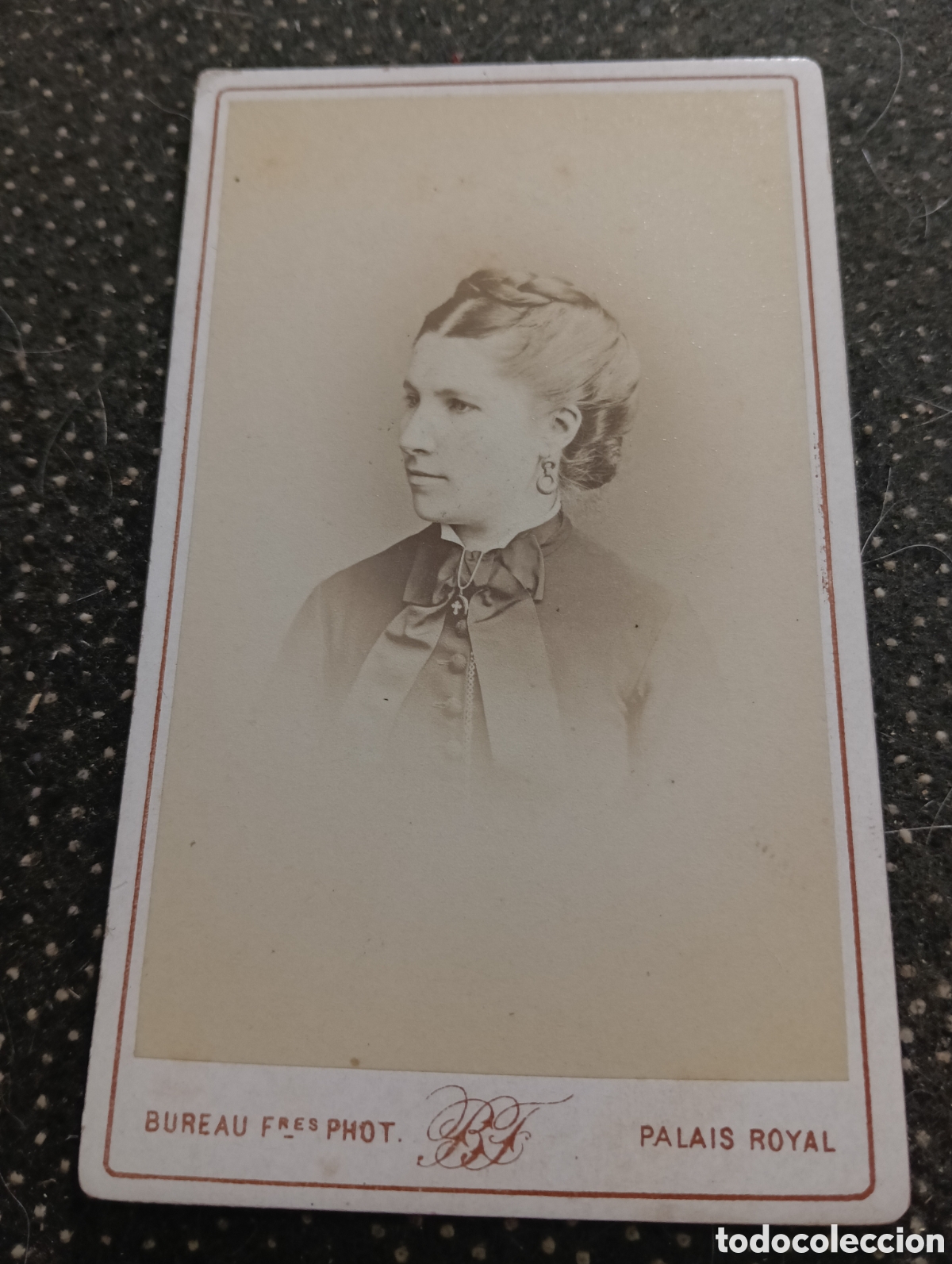 Fotograf&iacute;a antigua: 1865-1910 Fotograf&iacute;a Victoriana en cart&oacute;n de una se&ntilde;ora mide 11 x 6,5 aprox.