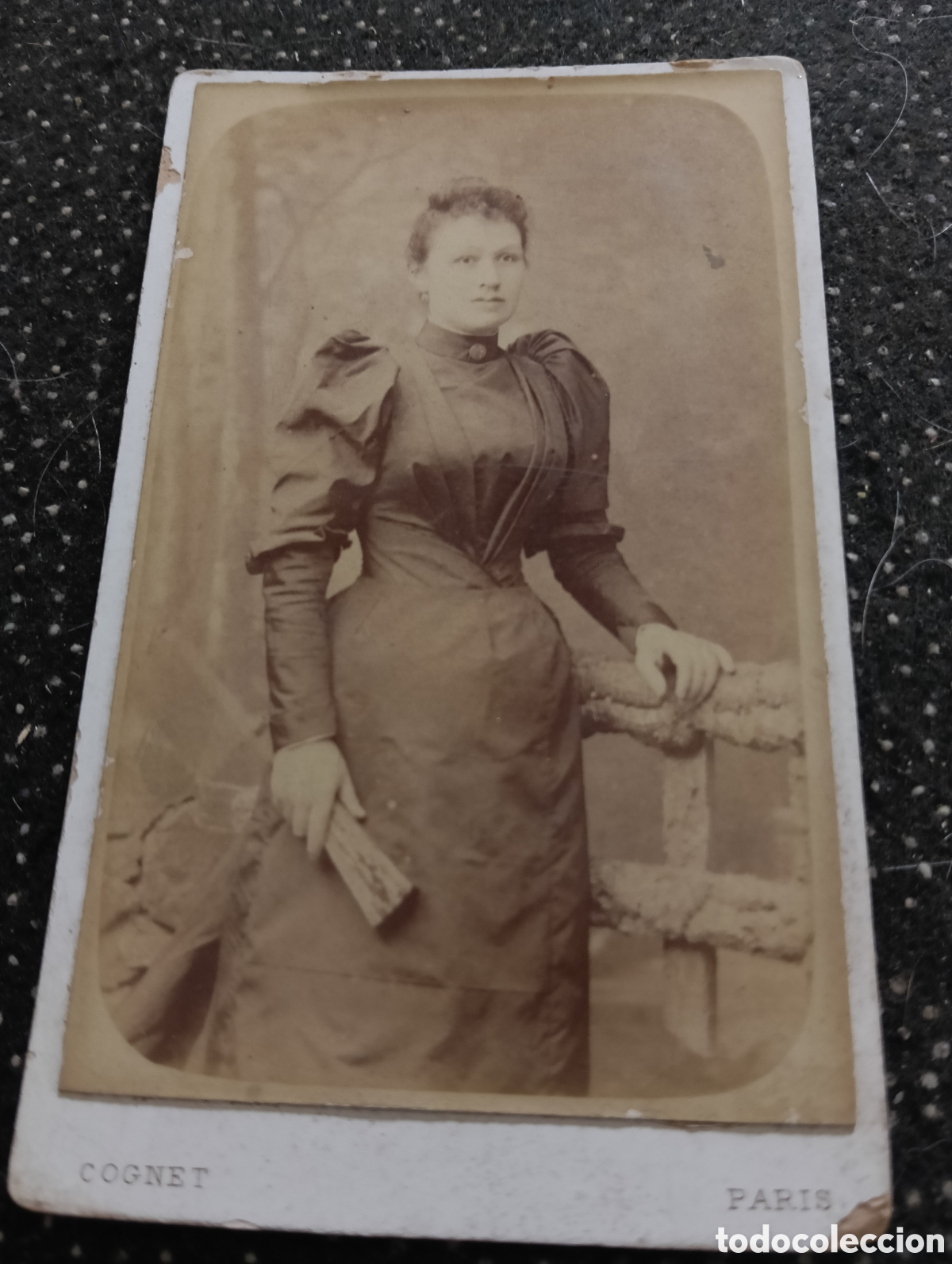 Fotograf&iacute;a antigua: 1865-1910 Fotograf&iacute;a Victoriana en cart&oacute;n de una se&ntilde;ora mide 11 x 6,5 aprox.
