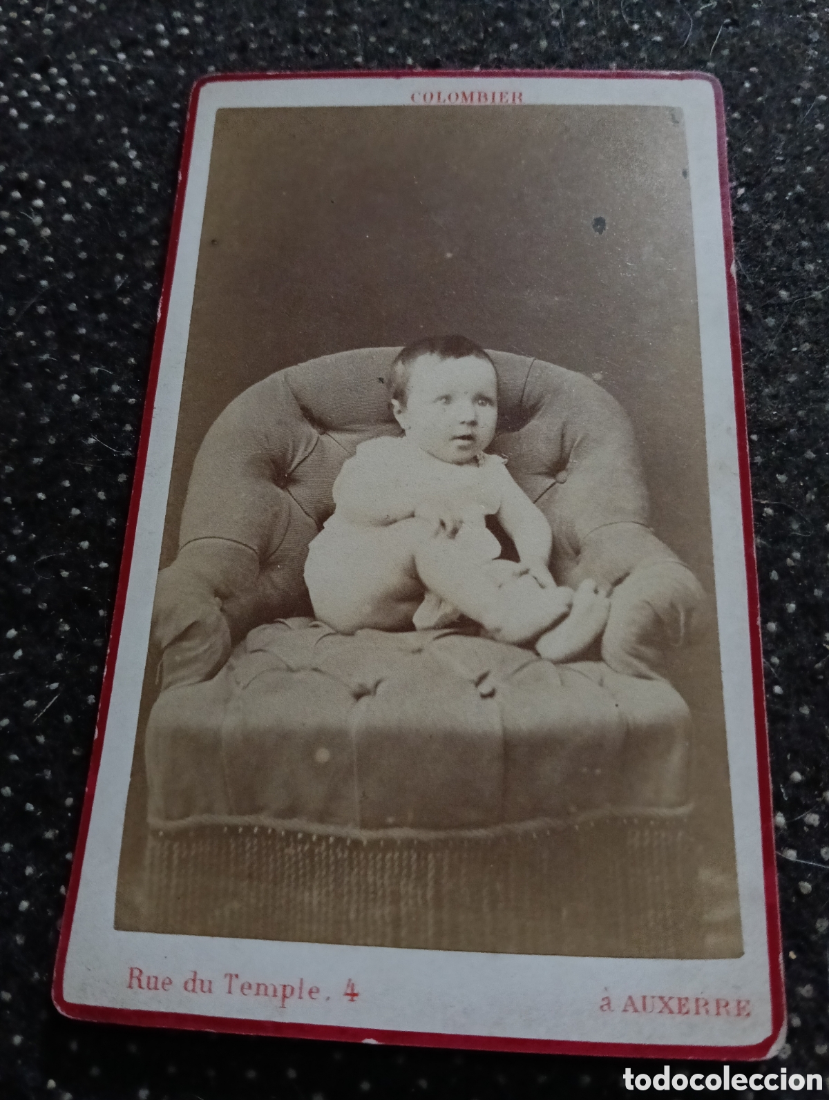 Fotografia antica: 1865-1910 Fotograf&iacute;a Victoriana en cart&oacute;n de un ni&ntilde;o o una ni&ntilde;a mide 11 x 6,5 aprox.