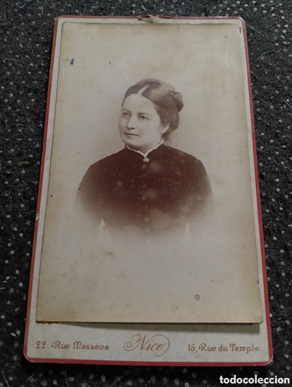 Fotograf&iacute;a antigua: 1865-1910 Fotograf&iacute;a Victoriana en cart&oacute;n de una se&ntilde;ora de la &eacute;poca mide 11 x 6,5 aprox.