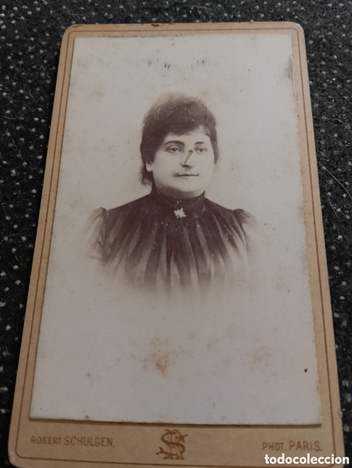 Fotograf&iacute;a antigua: 1865-1910 Fotograf&iacute;a Victoriana en cart&oacute;n de una se&ntilde;ora de la &eacute;poca mide 11 x 6,5 aprox.