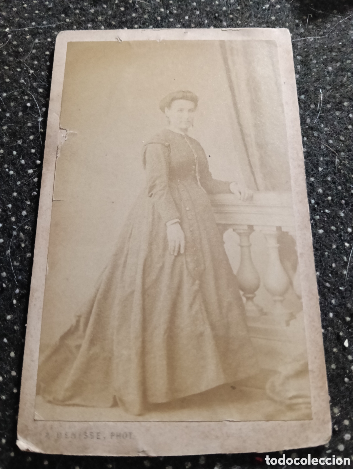 Fotograf&iacute;a antigua: 1865-1910 Fotograf&iacute;a Victoriana en cart&oacute;n de una se&ntilde;ora de la &eacute;poca mide 11 x 6,5 aprox.