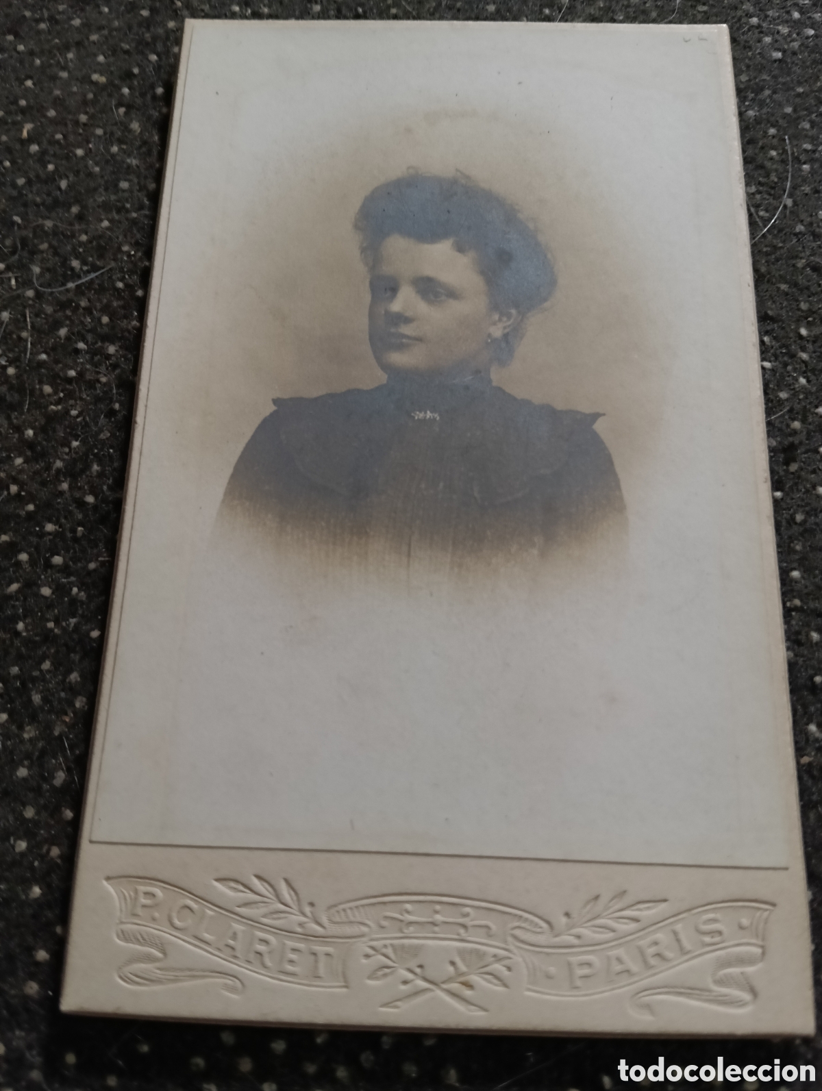 Fotograf&iacute;a antigua: 1865-1910 Fotograf&iacute;a Victoriana en cart&oacute;n de una se&ntilde;ora de la &eacute;poca mide 11 x 6,5 aprox.