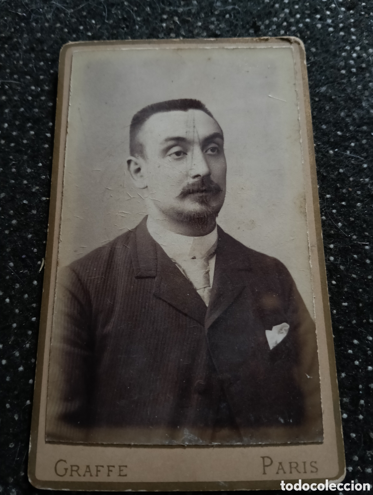 Fotograf&iacute;a antigua: 1865-1910 Fotograf&iacute;a Victoriana en cart&oacute;n de un se&ntilde;or de la &eacute;poca mide 11 x 6,5 aprox.