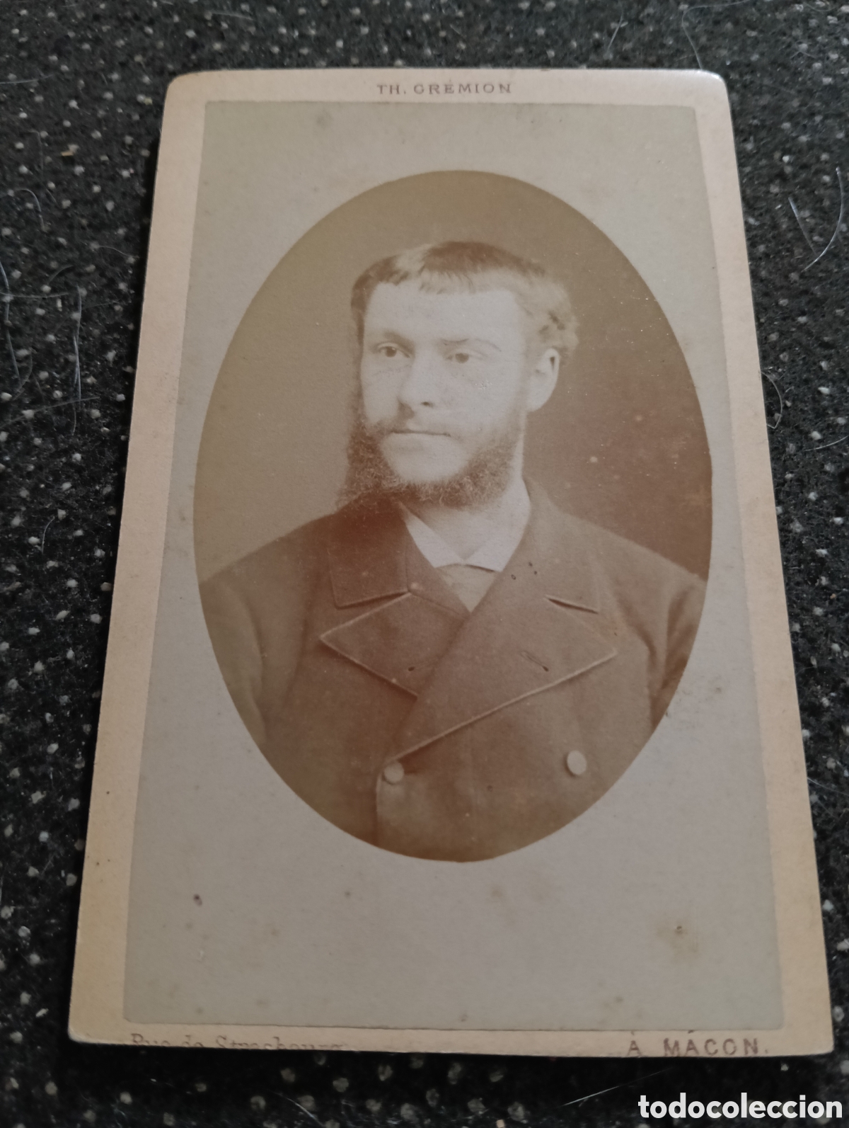 Fotograf&iacute;a antigua: 1865-1910 Fotograf&iacute;a Victoriana en cart&oacute;n de un se&ntilde;or de la &eacute;poca mide 11 x 6,5 aprox.