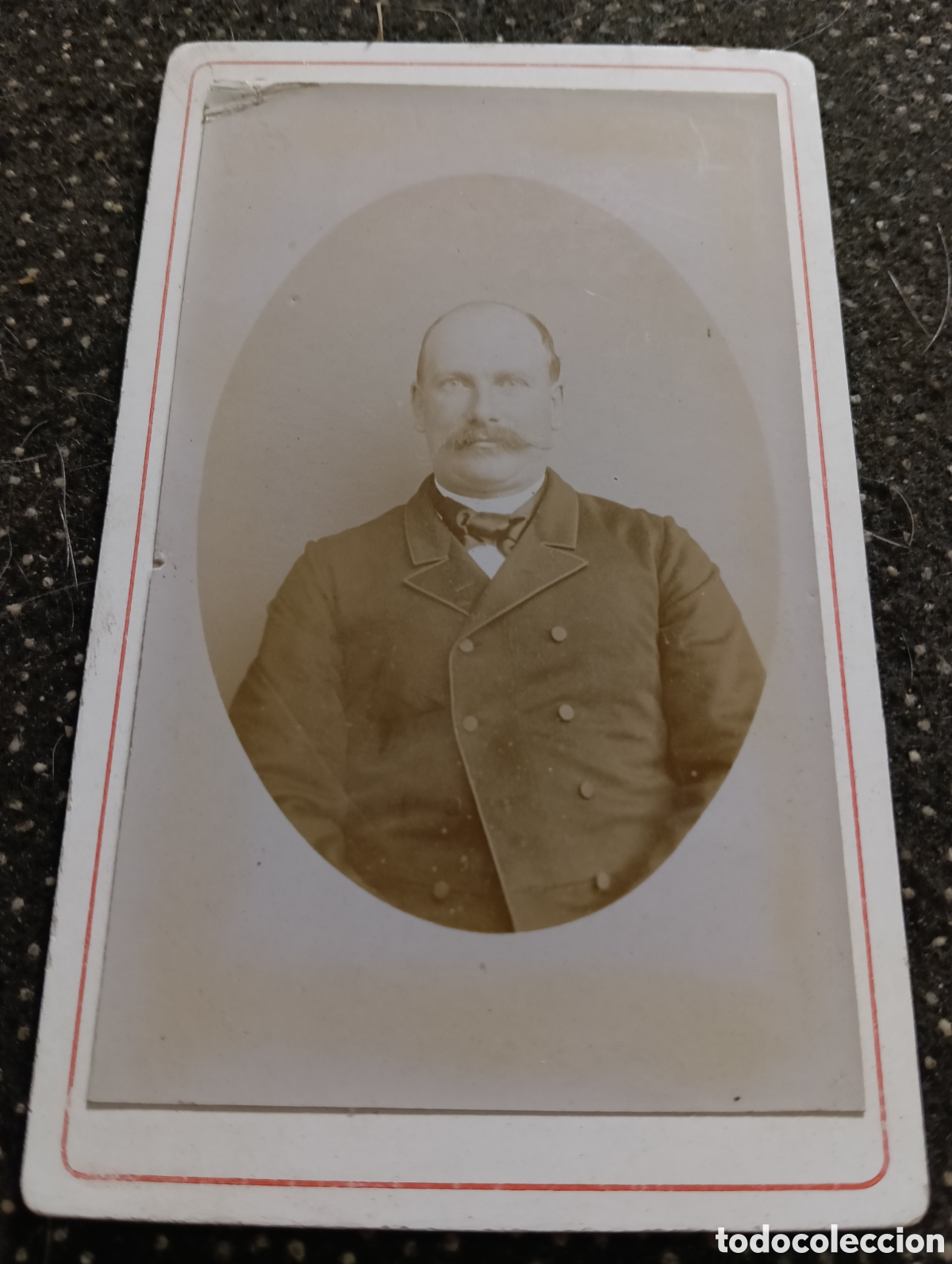 Fotograf&iacute;a antigua: 1865-1910 Fotograf&iacute;a Victoriana en cart&oacute;n de un se&ntilde;or de la &eacute;poca mide 11 x 6,5 aprox.