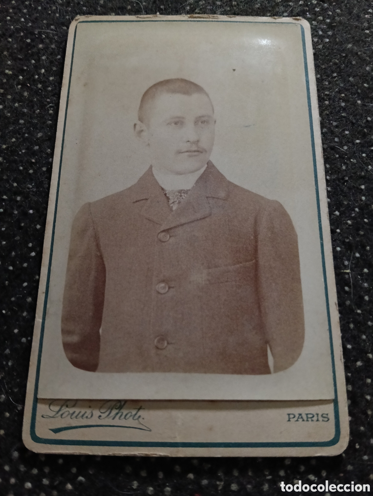 Fotograf&iacute;a antigua: 1865-1910 Fotograf&iacute;a Victoriana en cart&oacute;n de un se&ntilde;or de la &eacute;poca mide 11 x 6,5 aprox.