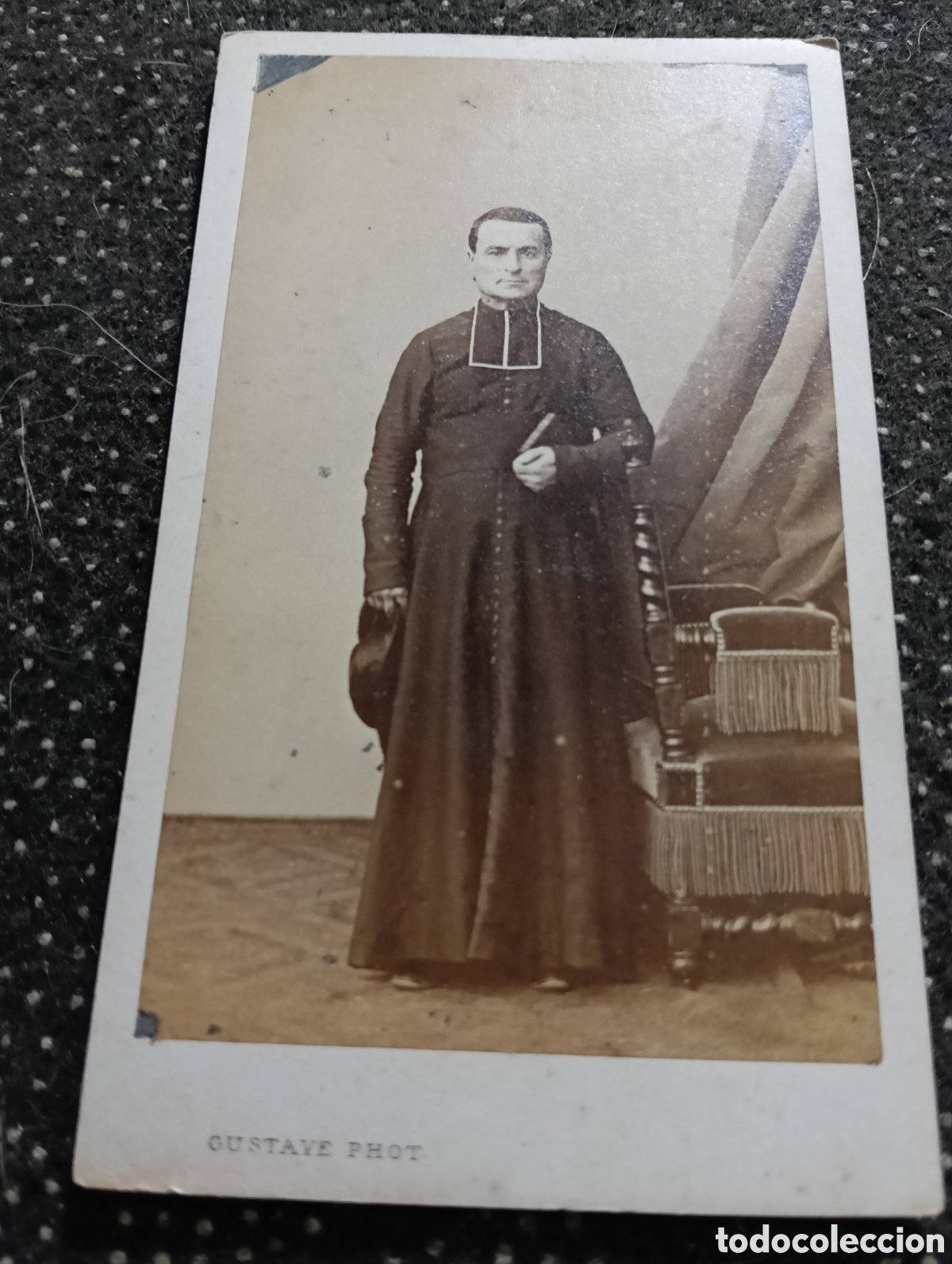 Fotograf&iacute;a antigua: 1865-1910 Fotograf&iacute;a Victoriana en cart&oacute;n de un se&ntilde;or cura o p&aacute;rroco de la &eacute;poca mide 11 x 6,5 aprox
