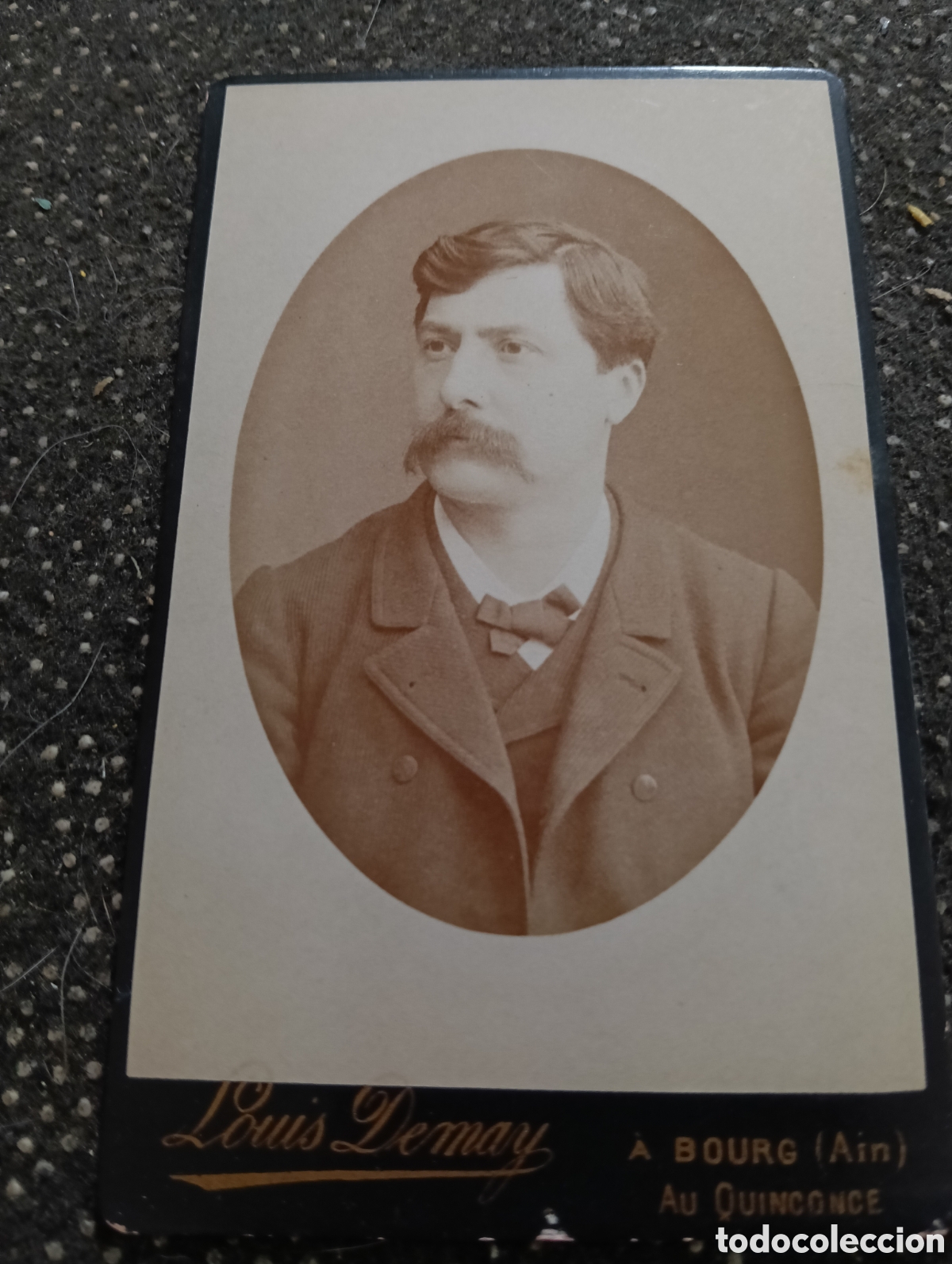 Fotograf&iacute;a antigua: 1865-1910 Fotograf&iacute;a Victoriana en cart&oacute;n de un se&ntilde;or de la &eacute;poca mide 11 x 6,5 aprox.