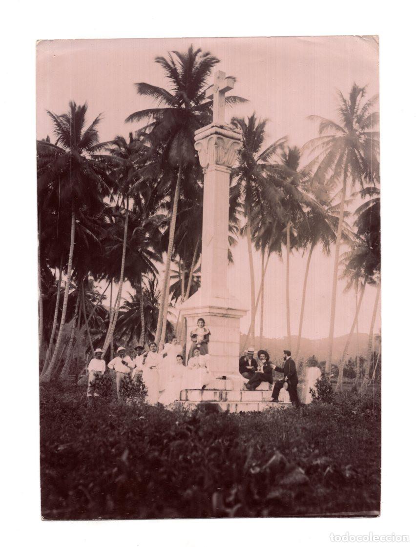 Fotograf&iacute;a antigua: AGUADA.(PUERTO RICO).- EL MONUMENTO LAS CULEBRINAS, DISE&Ntilde;ADO POR TULIO LARR&Iacute;NAGA. 16,7X12.
