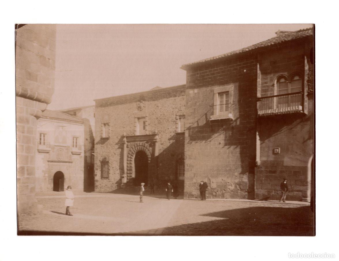 Fotografia antica: C&Aacute;CERES.- PLAZA DE SANTA MAR&Iacute;A, FACHADA DEL PALACIO EPISCOPAL. 17,5X12,5.