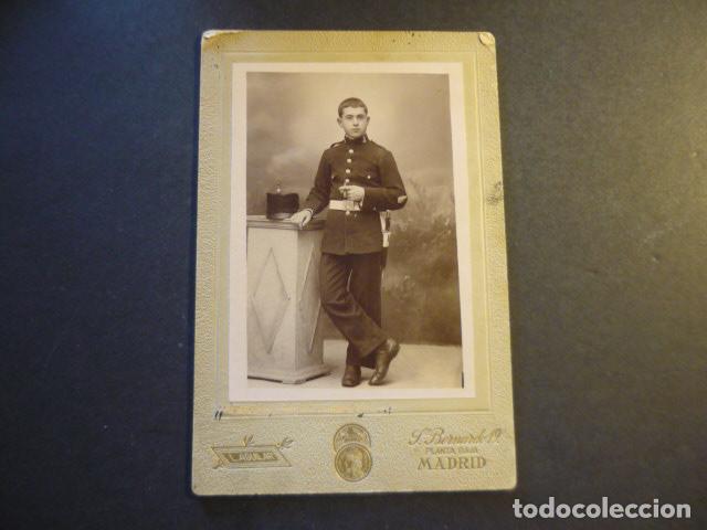 Fotograf&iacute;a antigua: RETRATO DE SOLDADO L. AGUILAR FOTOGRAFO MADRID 12 X 18 CM