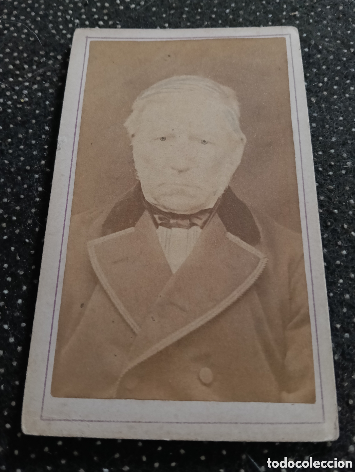 Antique Photography: 1865-1910 Fotograf&iacute;a Victoriana en cart&oacute;n de un se&ntilde;or de la &eacute;poca mide 11 x 6,5 aprox.
