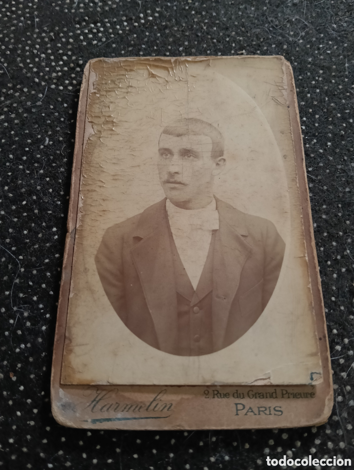 Antique Photography: 1865-1910 Fotograf&iacute;a Victoriana en cart&oacute;n de un se&ntilde;or de la &eacute;poca mide 11 x 6,5 aprox.