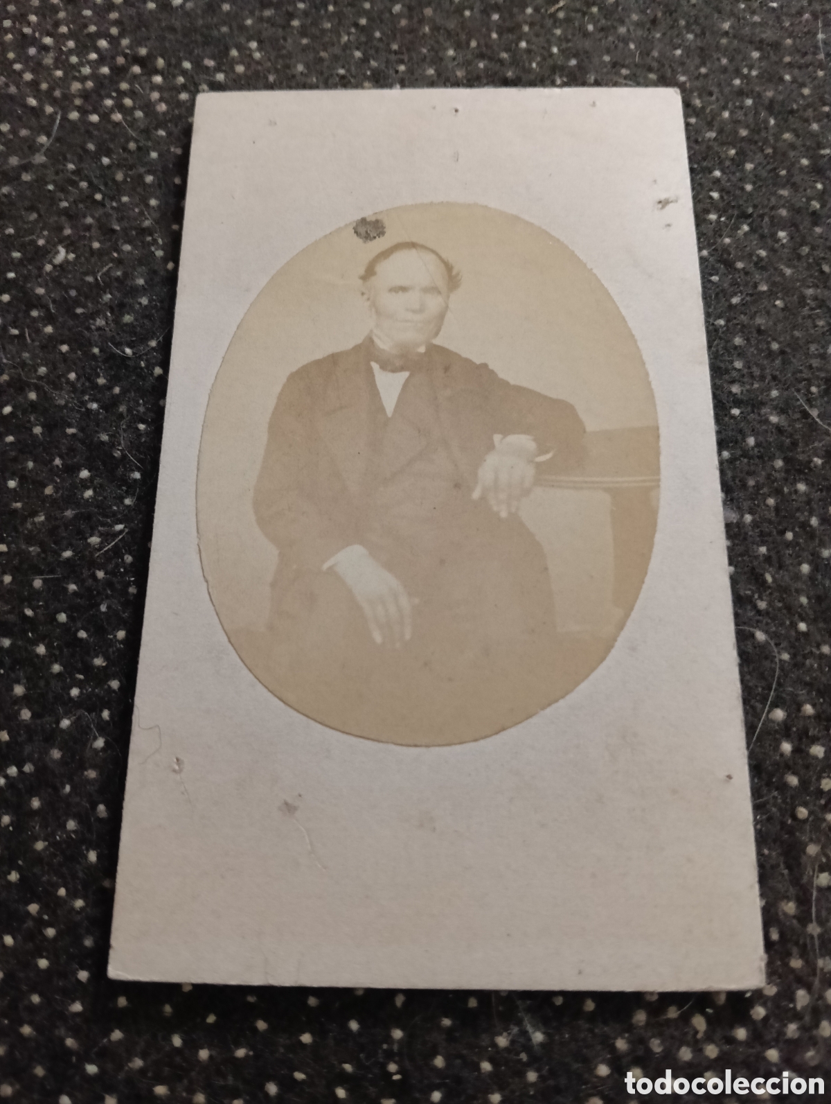 Fotograf&iacute;a antigua: 1865-1910 Fotograf&iacute;a Victoriana en cart&oacute;n de un se&ntilde;or de la &eacute;poca mide 11 x 6,5 aprox.