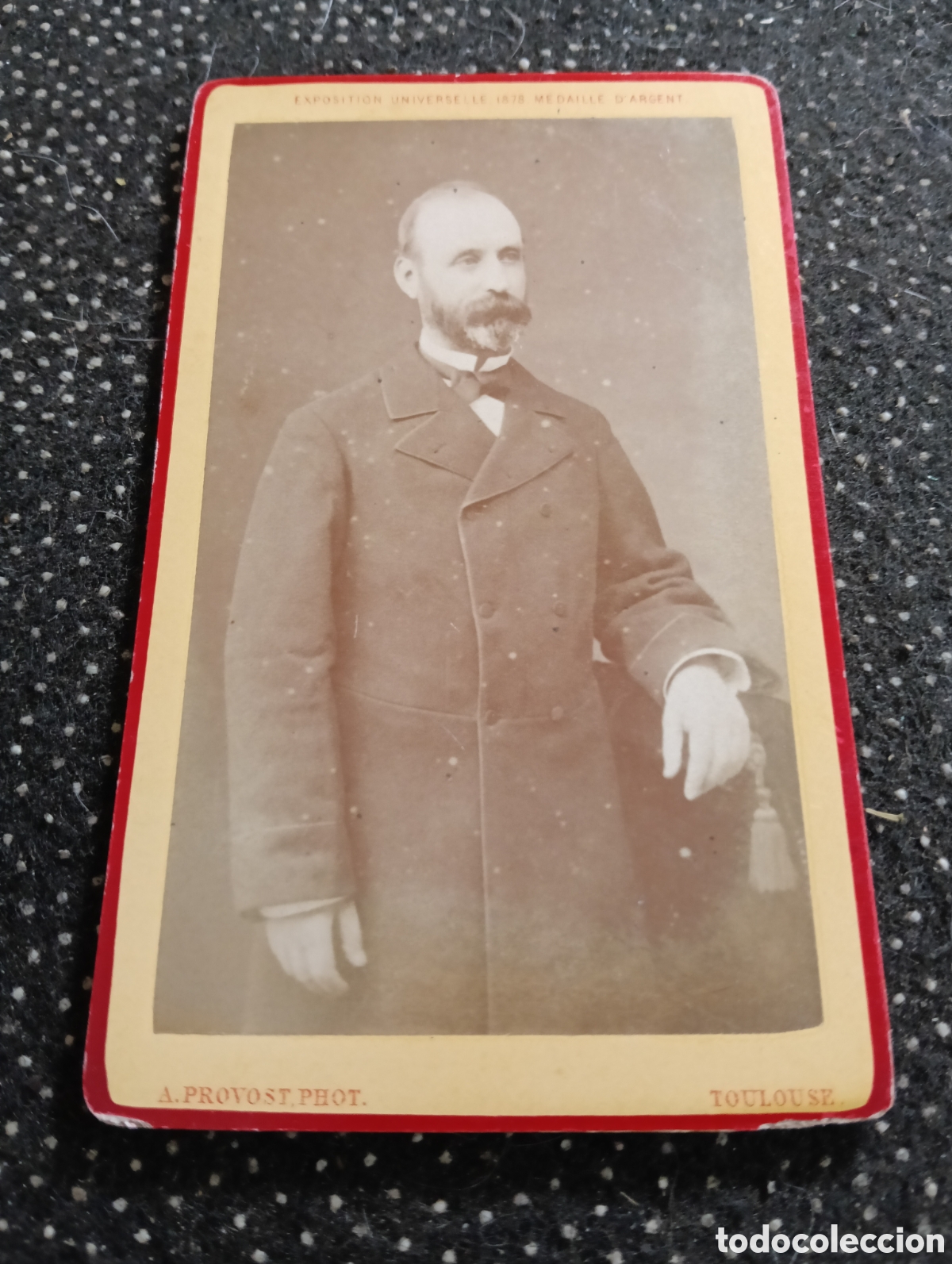 Fotograf&iacute;a antigua: 1865-1910 Fotograf&iacute;a Victoriana en cart&oacute;n de un se&ntilde;or de la &eacute;poca mide 11 x 6,5 aprox.