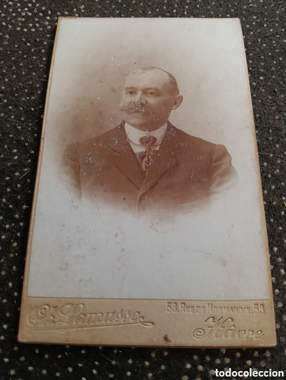 Fotograf&iacute;a antigua: 1865-1910 Fotograf&iacute;a Victoriana en cart&oacute;n de un se&ntilde;or de la &eacute;poca mide 11 x 6,5 aprox.