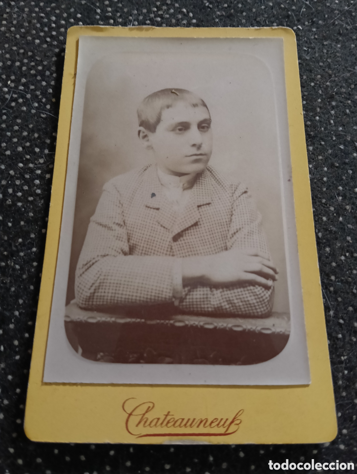 Fotograf&iacute;a antigua: 1865-1910 Fotograf&iacute;a Victoriana en cart&oacute;n de un se&ntilde;or de la &eacute;poca mide 11 x 6,5 aprox.